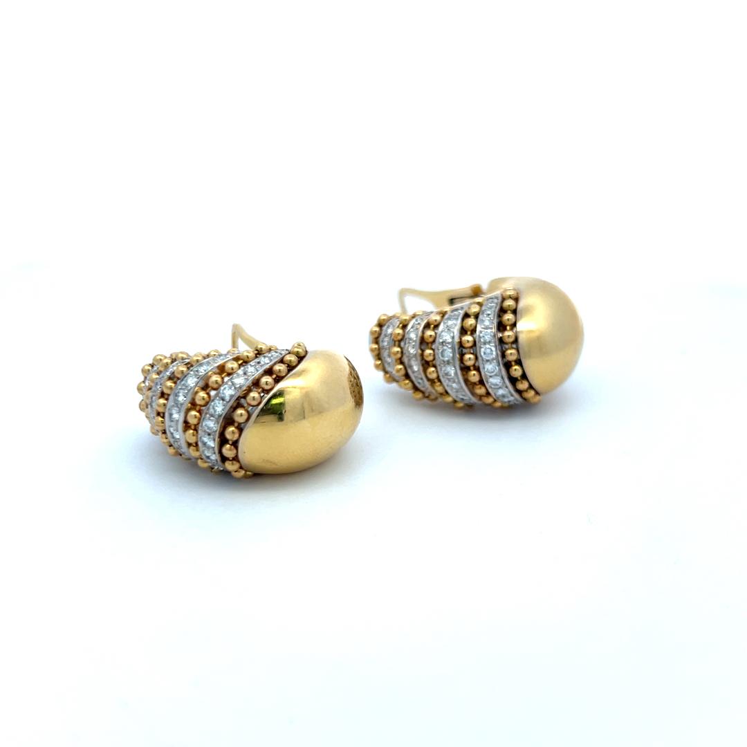 Vintage 18K Yellow Gold Clip-On Earrings with 1.6 Carat Round F-VS Diamonds