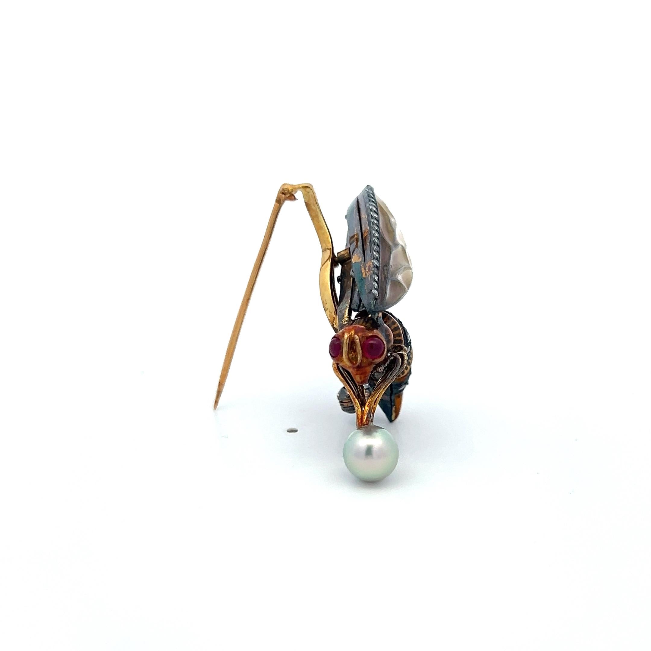 Vintage 18 Karat YG Bee Pin Brooch with 0.27 Carat Diamond and 6.8MM Pearl