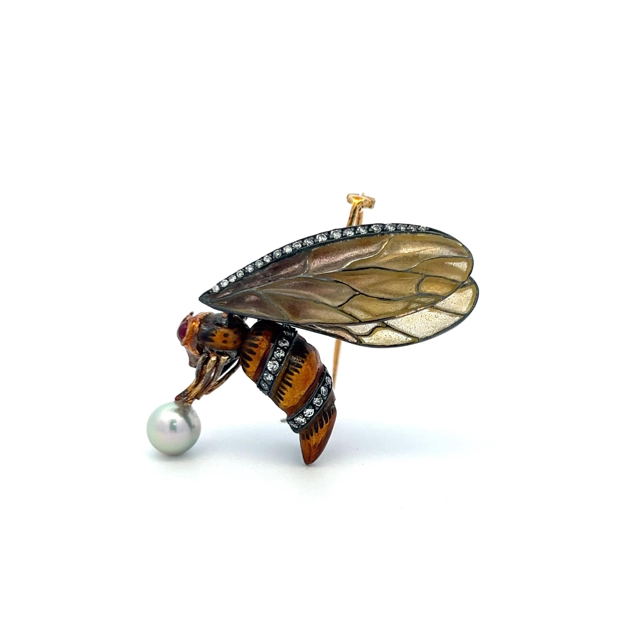 Vintage 18 Karat YG Bee Pin Brooch with 0.27 Carat Diamond and 6.8MM Pearl