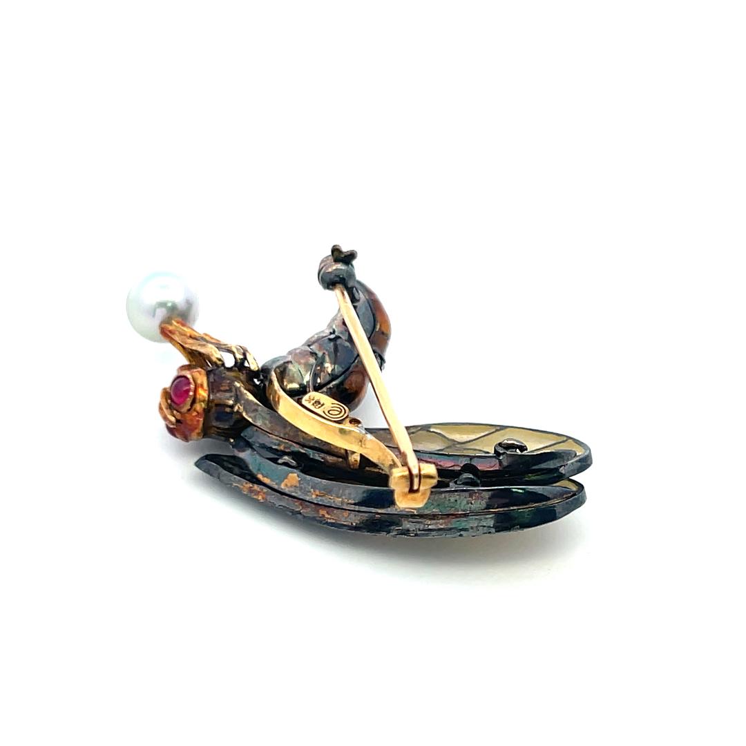 Vintage 18 Karat YG Bee Pin Brooch with 0.27 Carat Diamond and 6.8MM Pearl