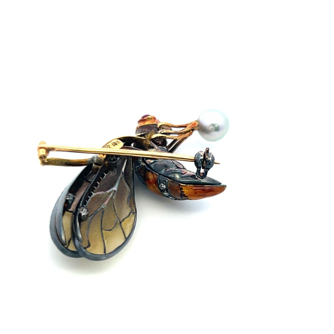 Vintage 18 Karat YG Bee Pin Brooch with 0.27 Carat Diamond and 6.8MM Pearl