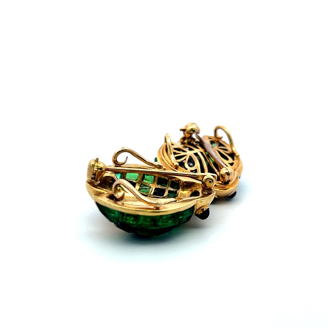 18K Two-Tone Gold Pin Brooch with 0.14 Ct. Diamonds 2.8 Ct. Tsavorite and Onyx