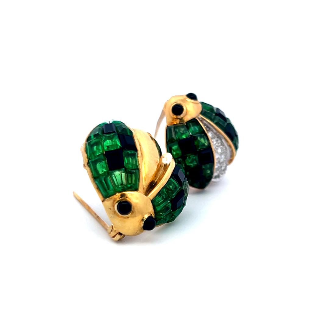 18K Two-Tone Gold Pin Brooch with 0.14 Ct. Diamonds 2.8 Ct. Tsavorite and Onyx