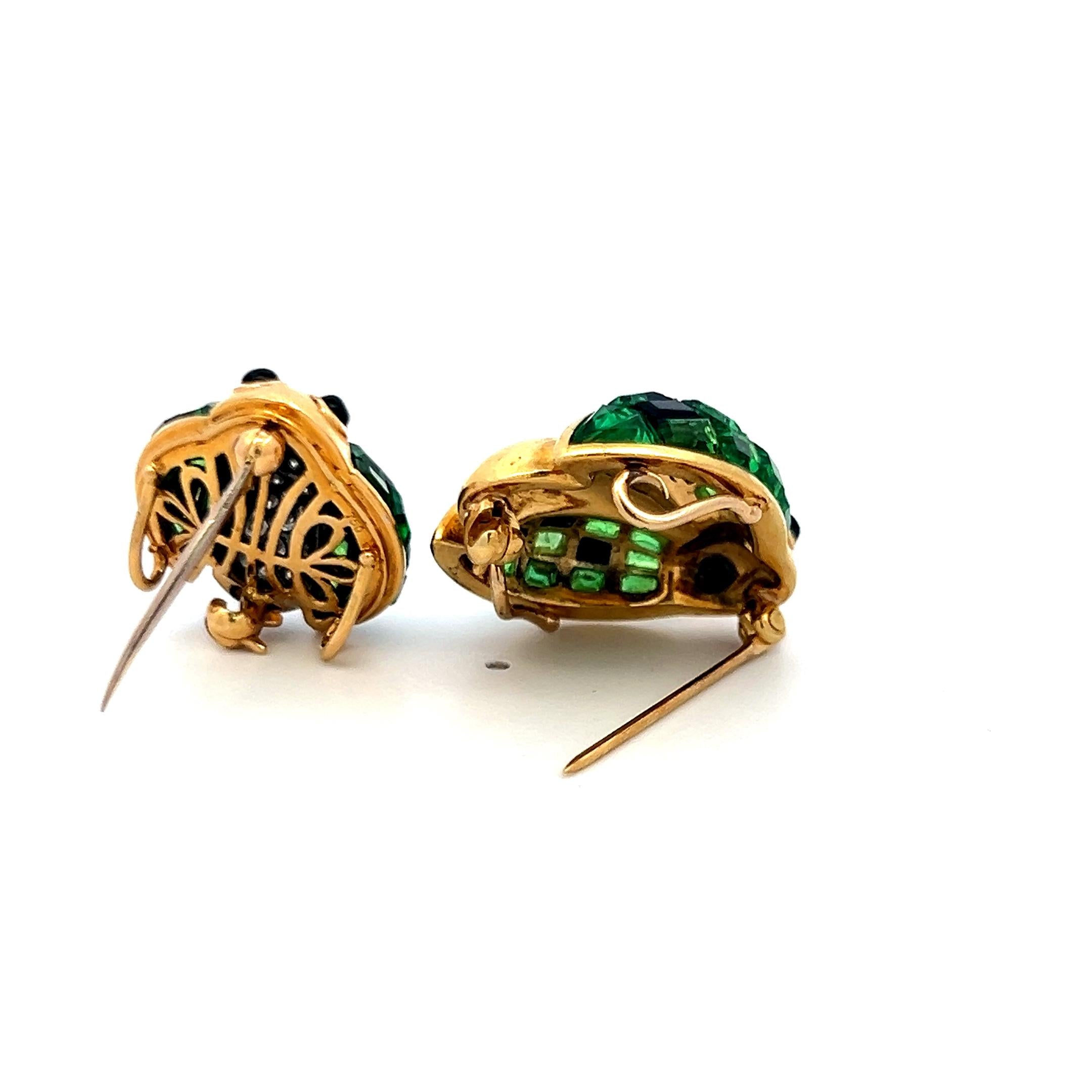 18K Two-Tone Gold Pin Brooch with 0.14 Ct. Diamonds 2.8 Ct. Tsavorite and Onyx