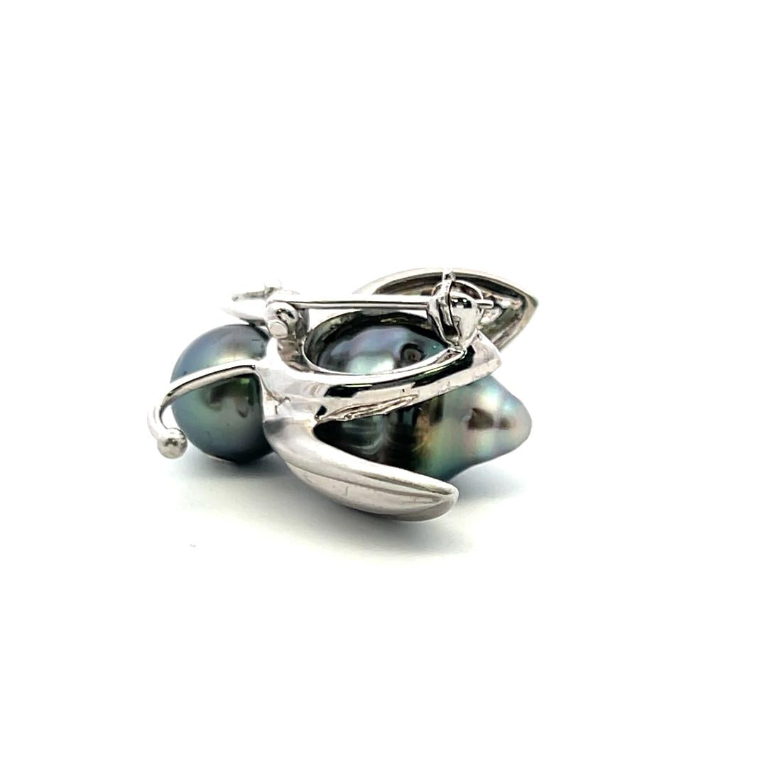Dazzling 18K White Gold Pearl Insect Pin Brooch With 0.04 Carat H-VS Diamonds