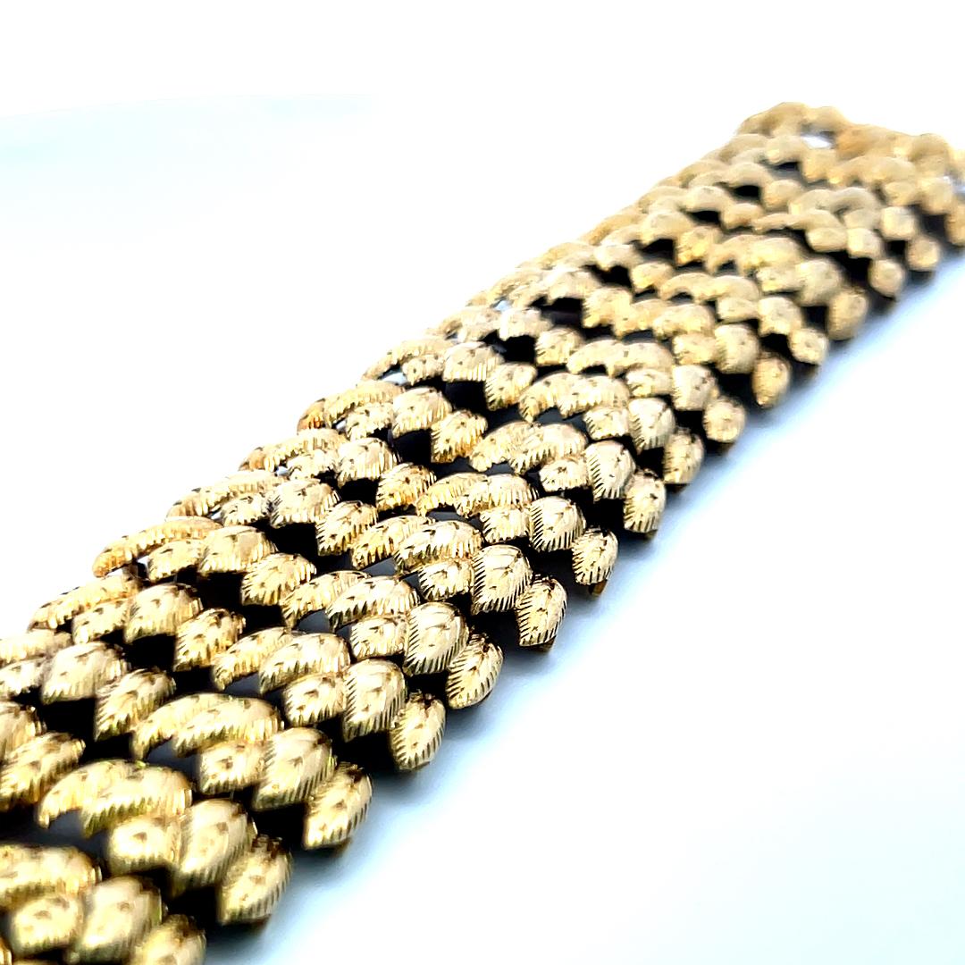 Vintage 18 Karat Yellow Gold Textured Basket-Weave Link Bracelet 81.1 Grams
