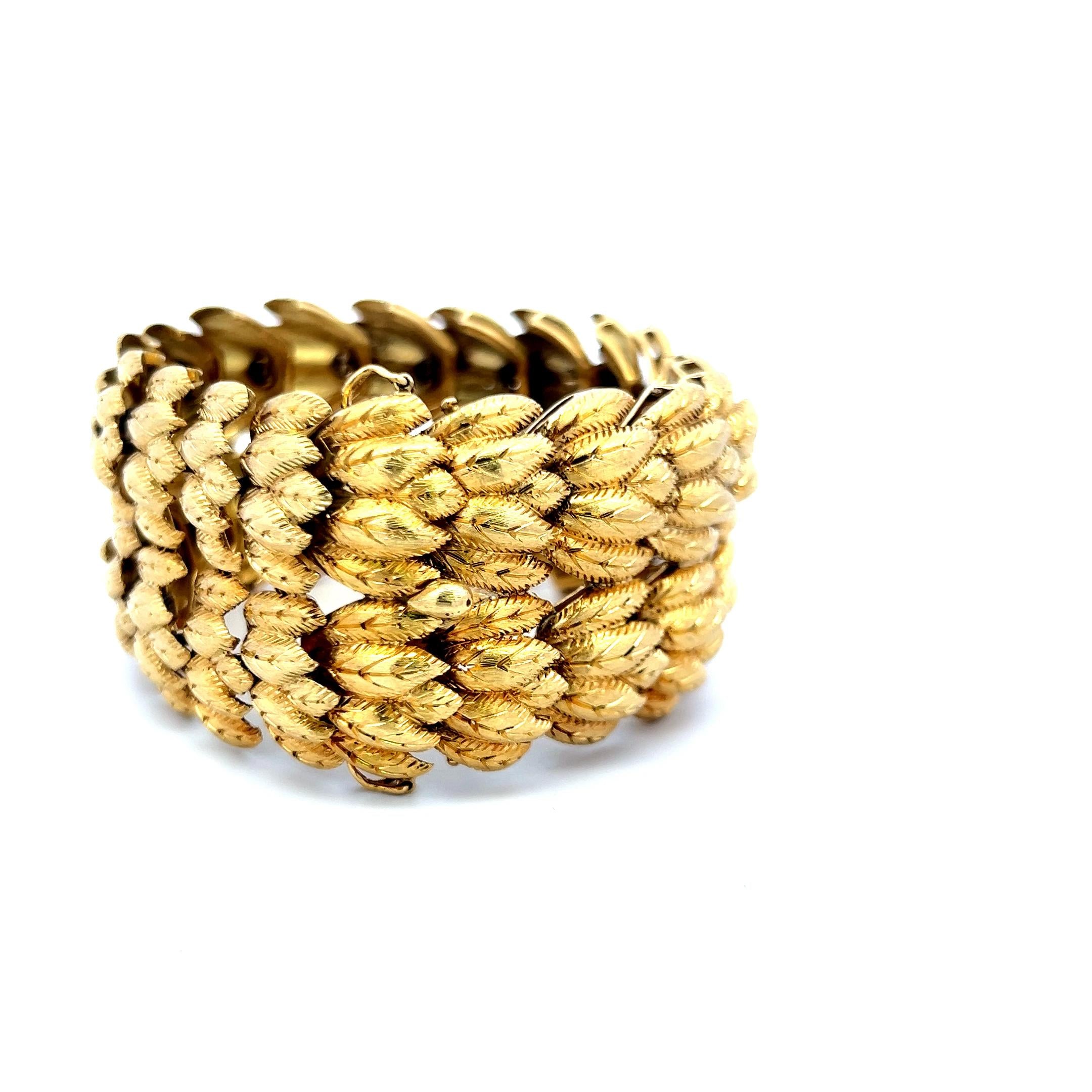 Vintage 18 Karat Yellow Gold Textured Basket-Weave Link Bracelet 81.1 Grams