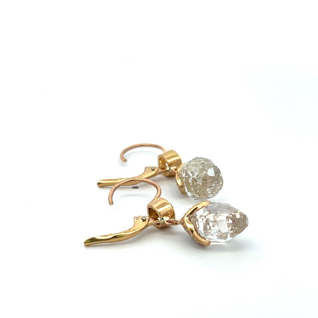 14.43 Carat Briolette and Round Diamond 18 Karat Yellow Gold Drop Earrings
