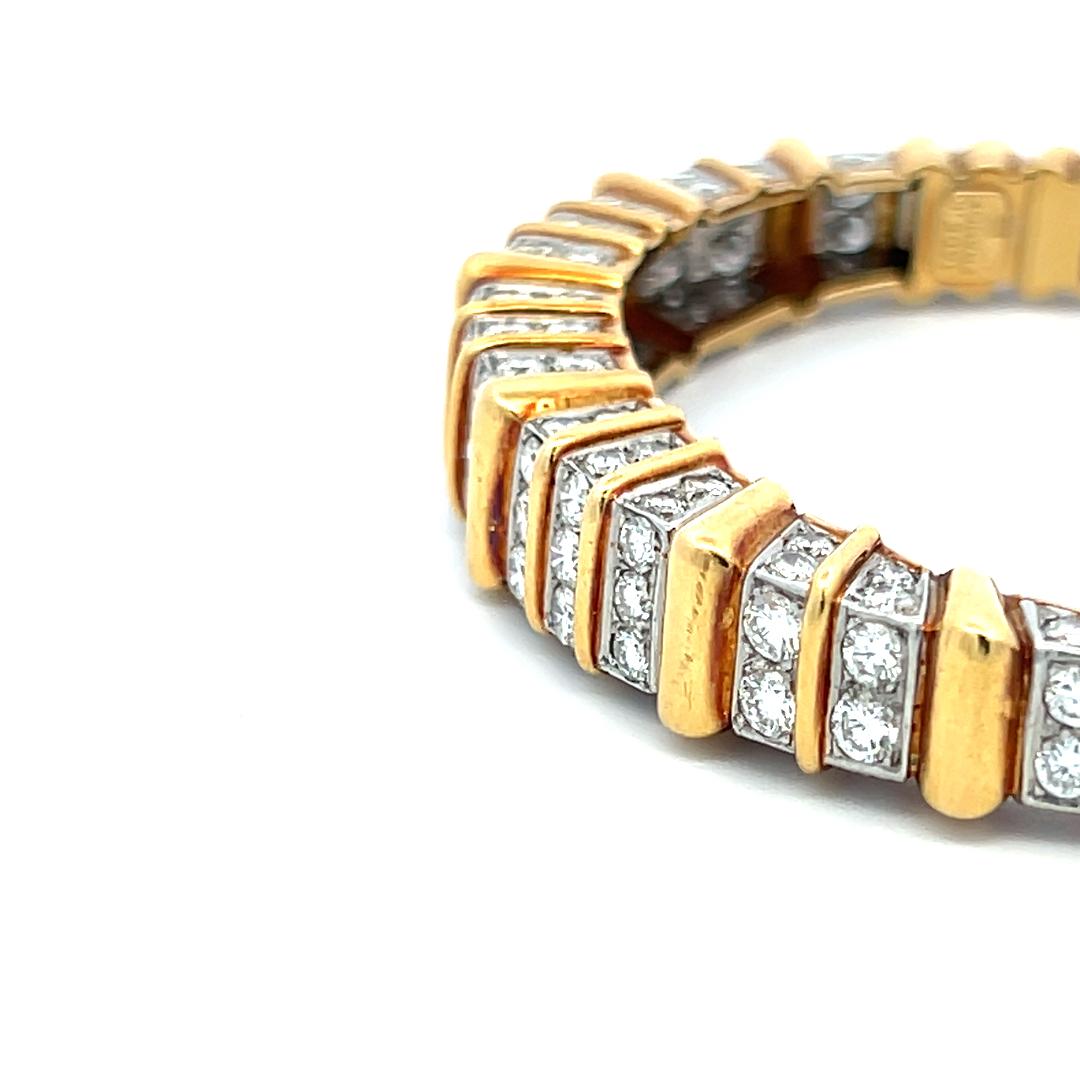 7.50 Carat Round Brilliant Diamond 18K Yellow Gold Vintage Bangle Bracelet