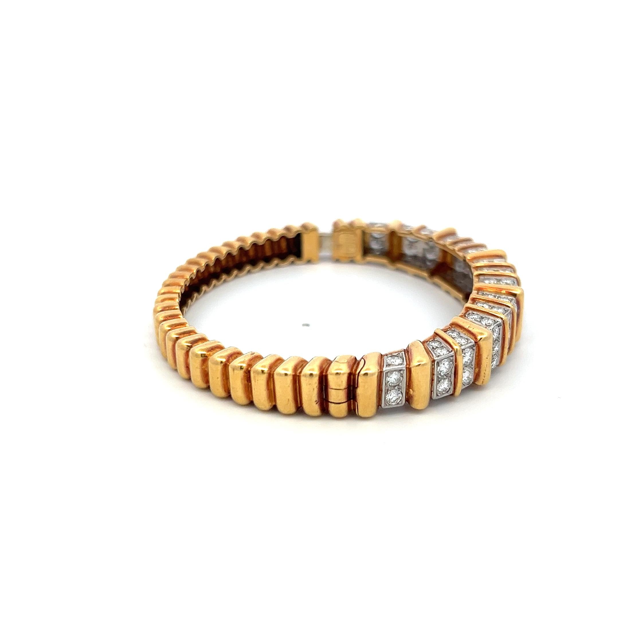 7.50 Carat Round Brilliant Diamond 18K Yellow Gold Vintage Bangle Bracelet