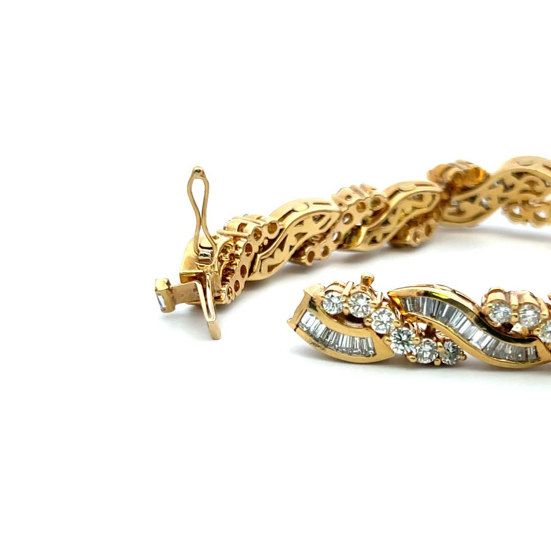 12.70ct Baguette & Round Diamond Link Bracelet in 18K Yellow Gold