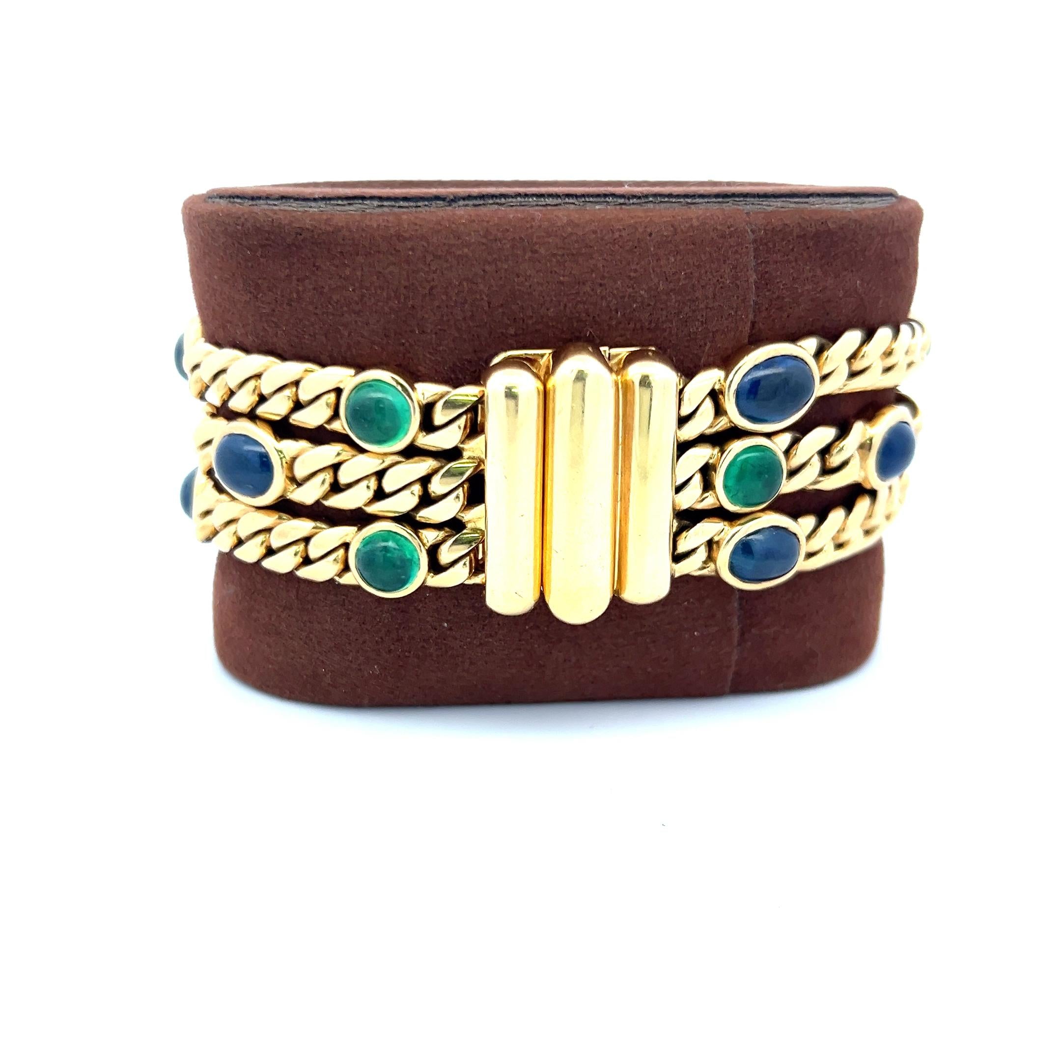 11.25 Carat Sapphire 10.00 Carat Emerald 18 Karat Yellow Gold Link Bracelet