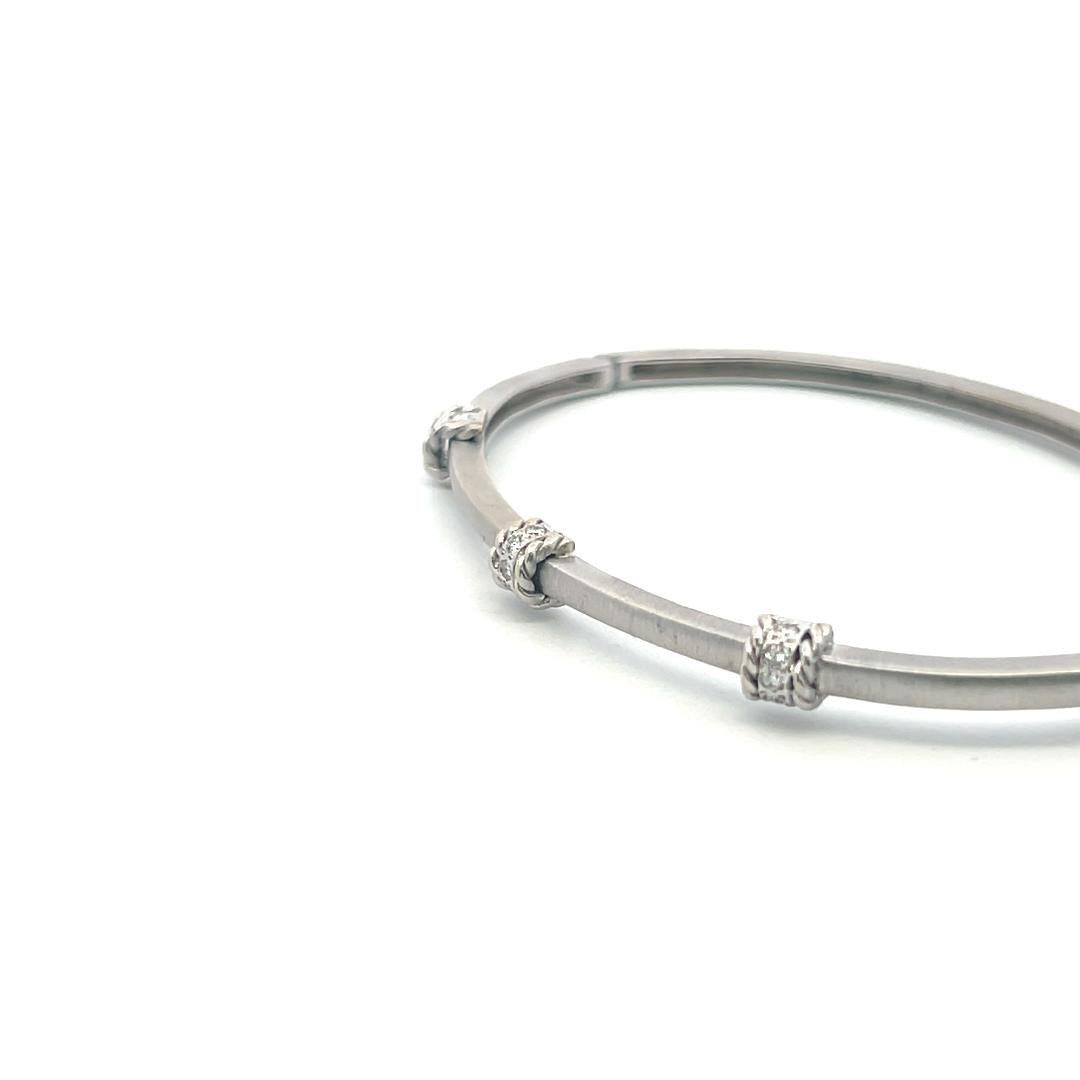 0.30 Carat Round Brilliant H VS Diamond 18 Karat Gold Bangle Bracelet