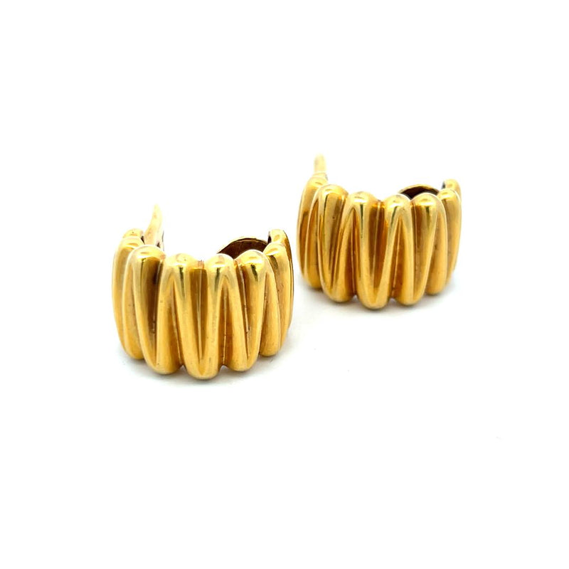 Vintage 28.70 Grams 18 Karat Yellow Gold Ribbed Clip On Earrings