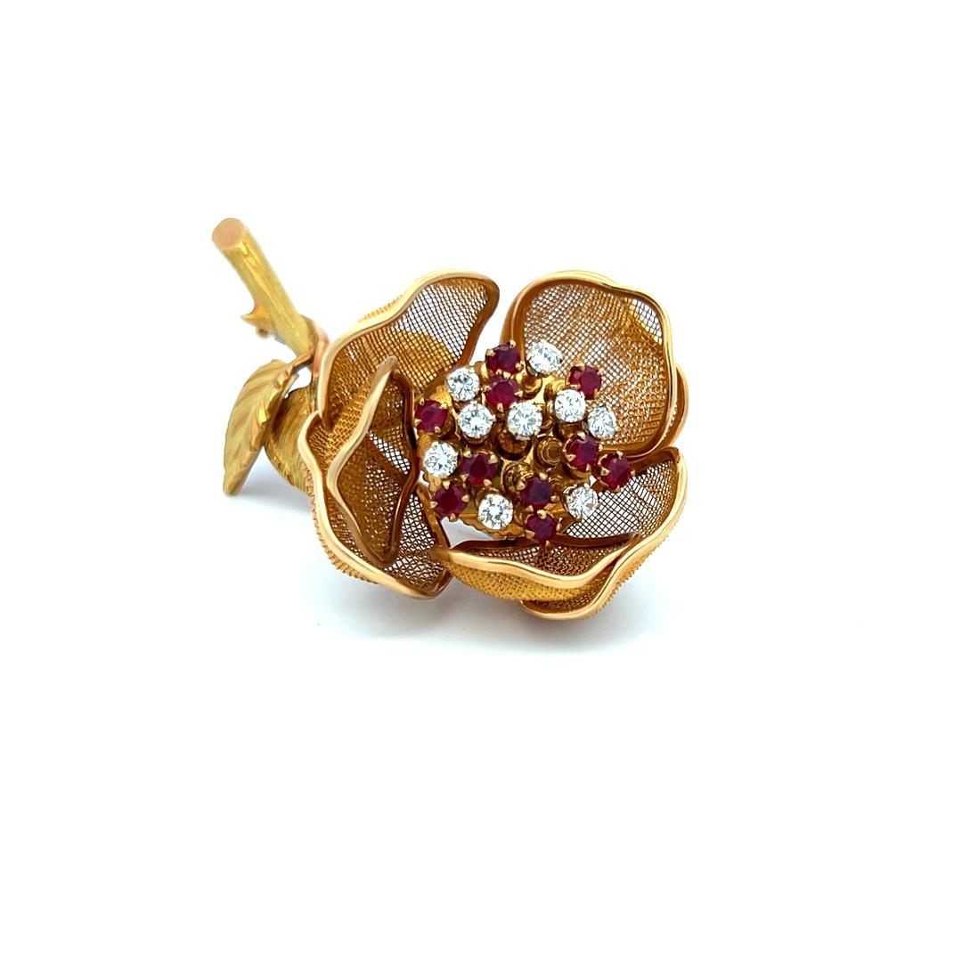 0.50 Carat Ruby 0.46 Carat Round Brilliant H SI Diamond 18K YG Pin Brooch