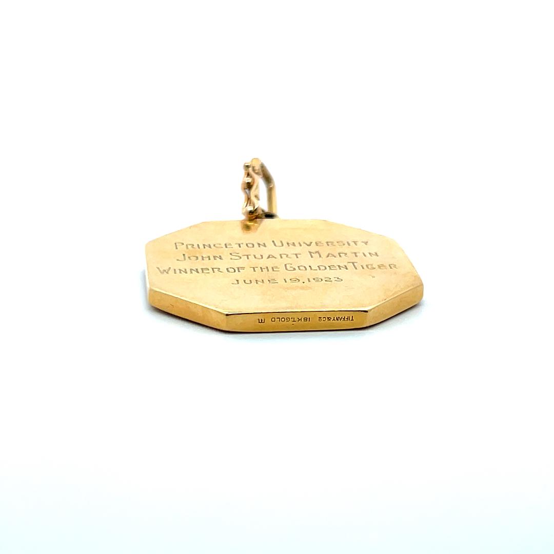 Vintage 60.98 Grams Tiger Medal 18 Karat Yellow Gold Pendant
