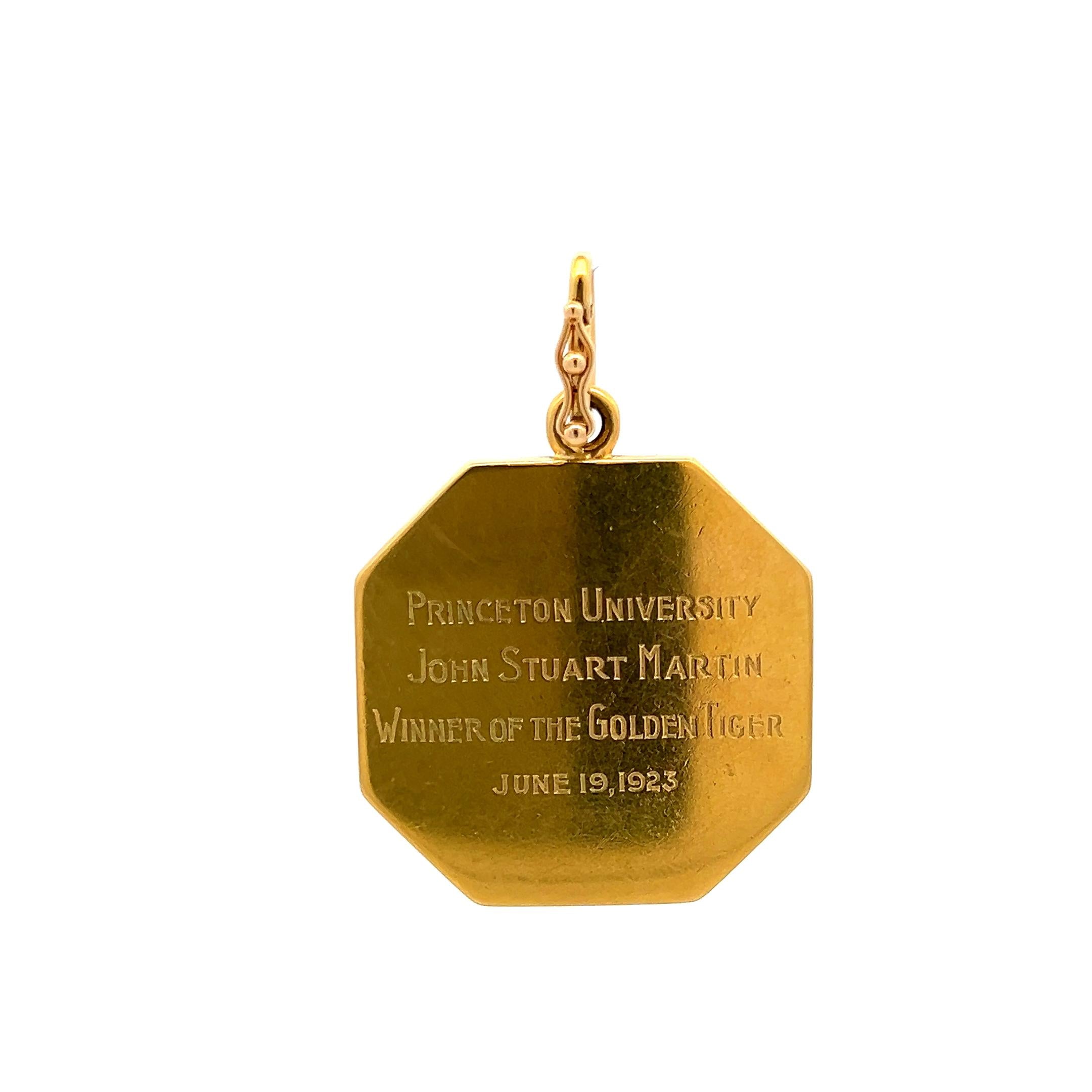 Vintage 60.98 Grams Tiger Medal 18 Karat Yellow Gold Pendant