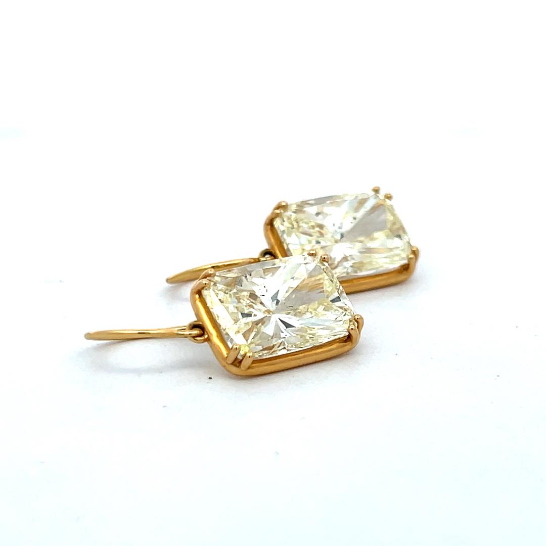 18K Yellow Gold Drop Earrings with 17.84 Carat Radiant Cut FCLY-SI1 Diamonds