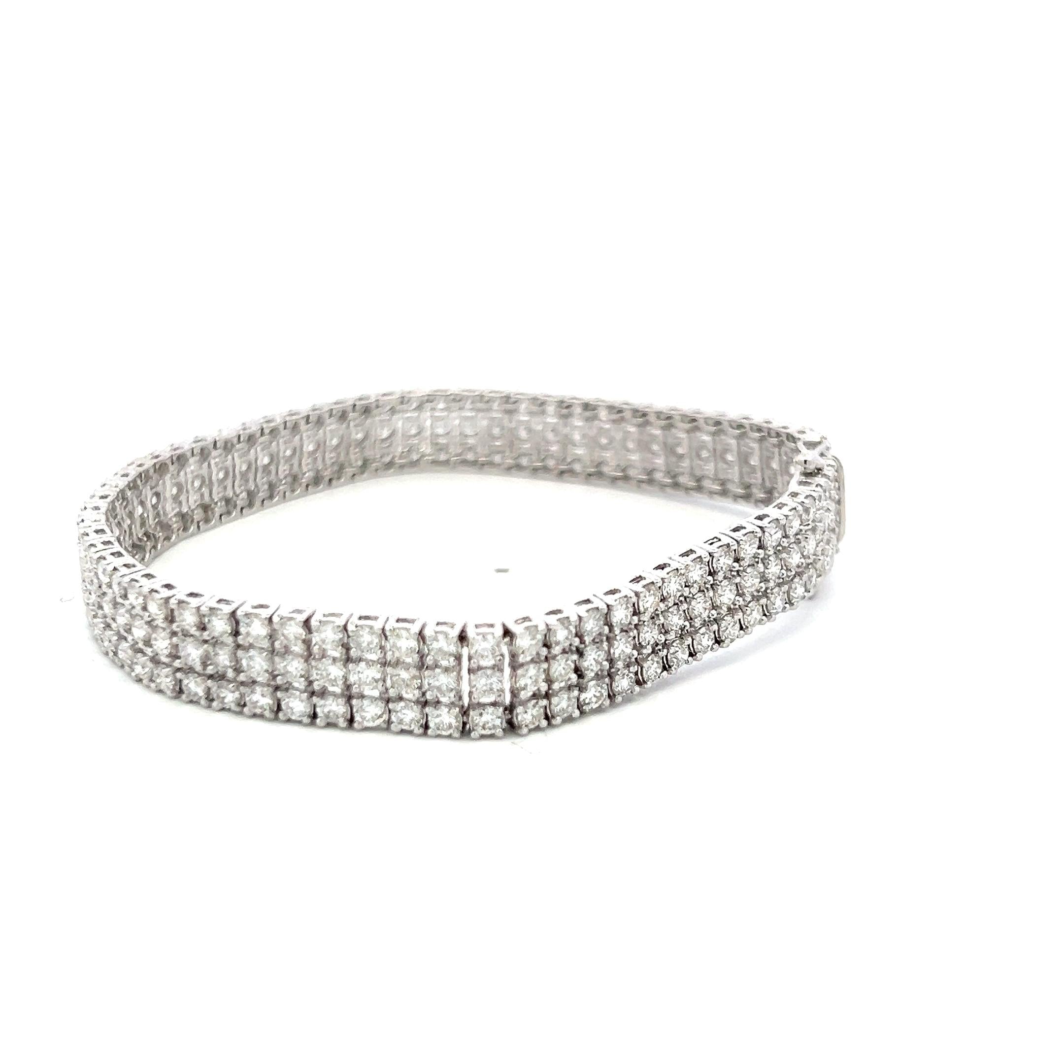 8.00 Carat Round Brilliant Diamond 18 Karat White Gold Tennis Bracelet
