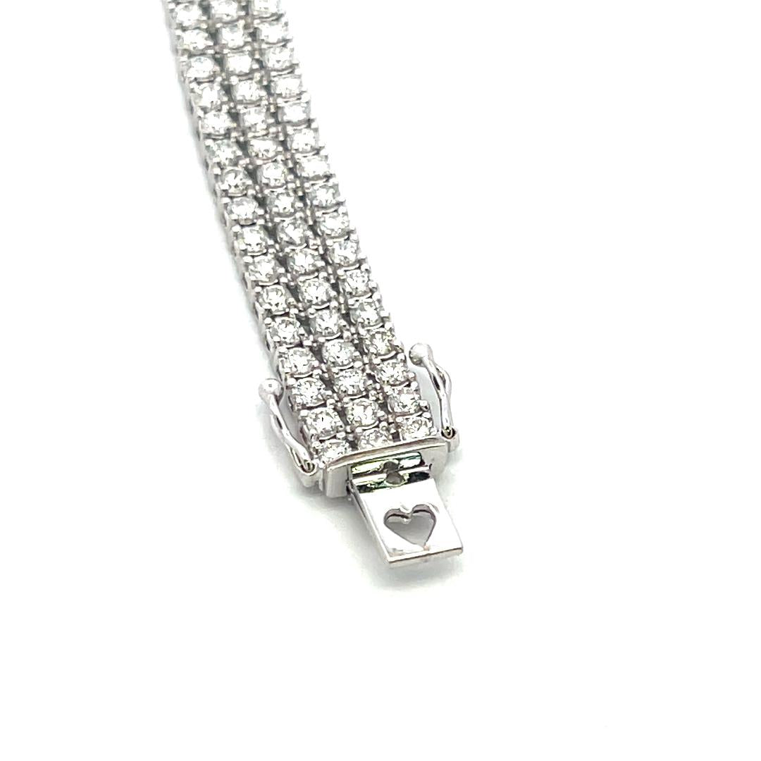 8.00 Carat Round Brilliant Diamond 18 Karat White Gold Tennis Bracelet