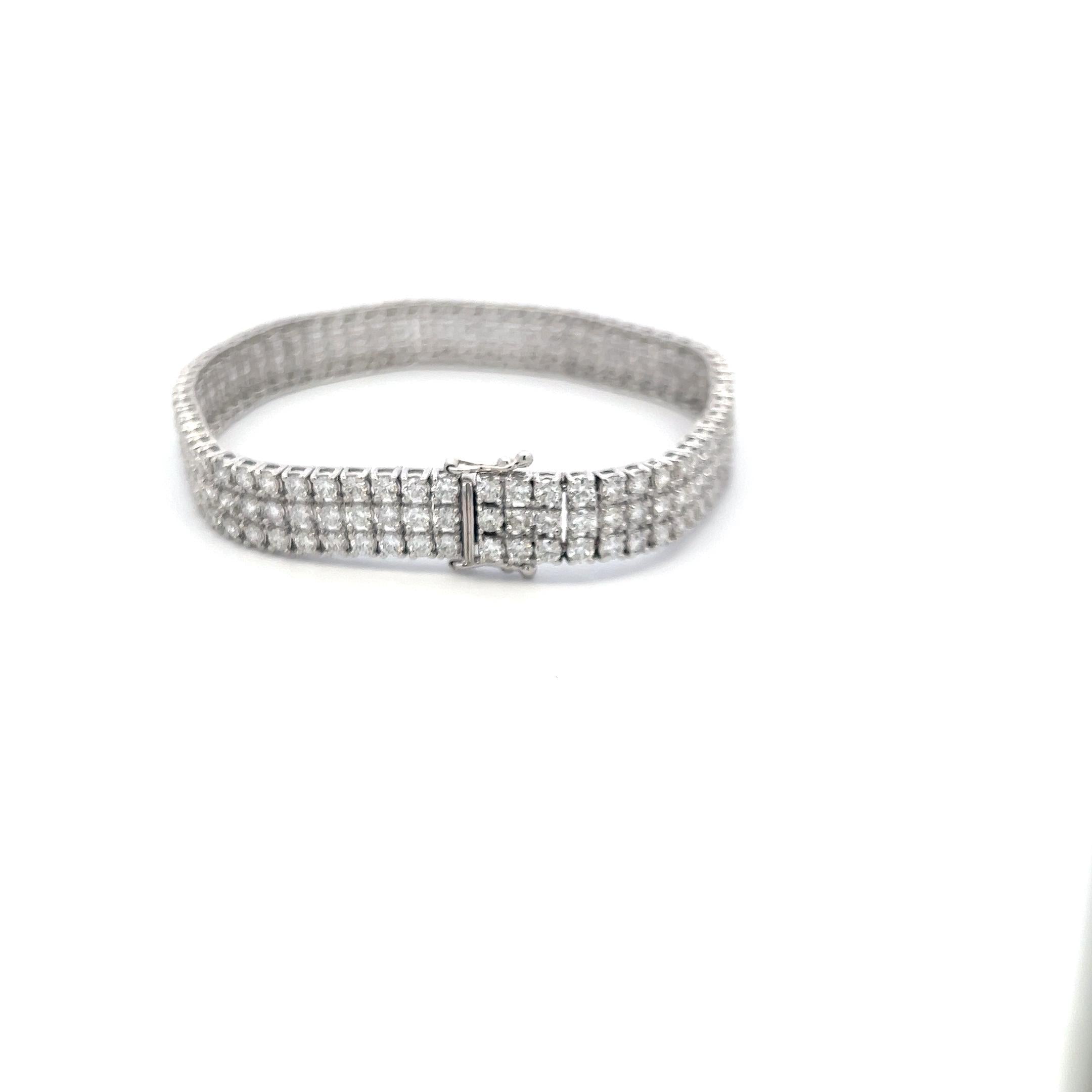 8.00 Carat Round Brilliant Diamond 18 Karat White Gold Tennis Bracelet