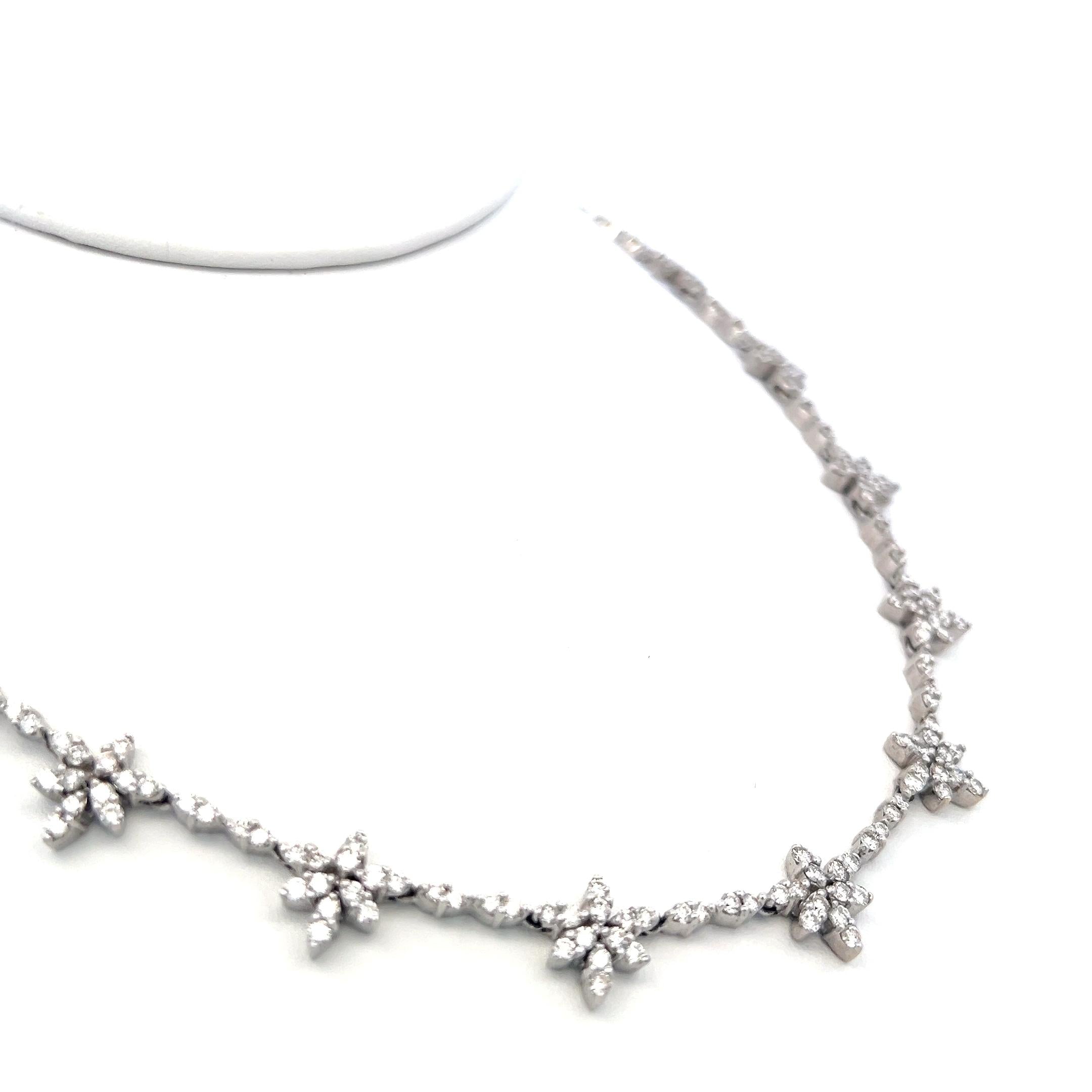 9.00 Carat Round Brilliant H VS Diamond 18 Karat White Gold Station Necklace