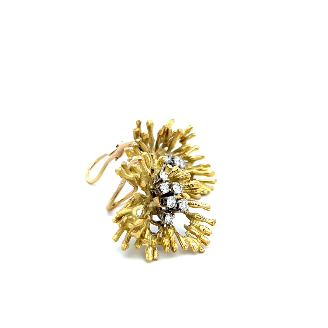 Vintage 18K Yellow Gold Clip-On Earrings with 1 Carat Round H VS Diamonds