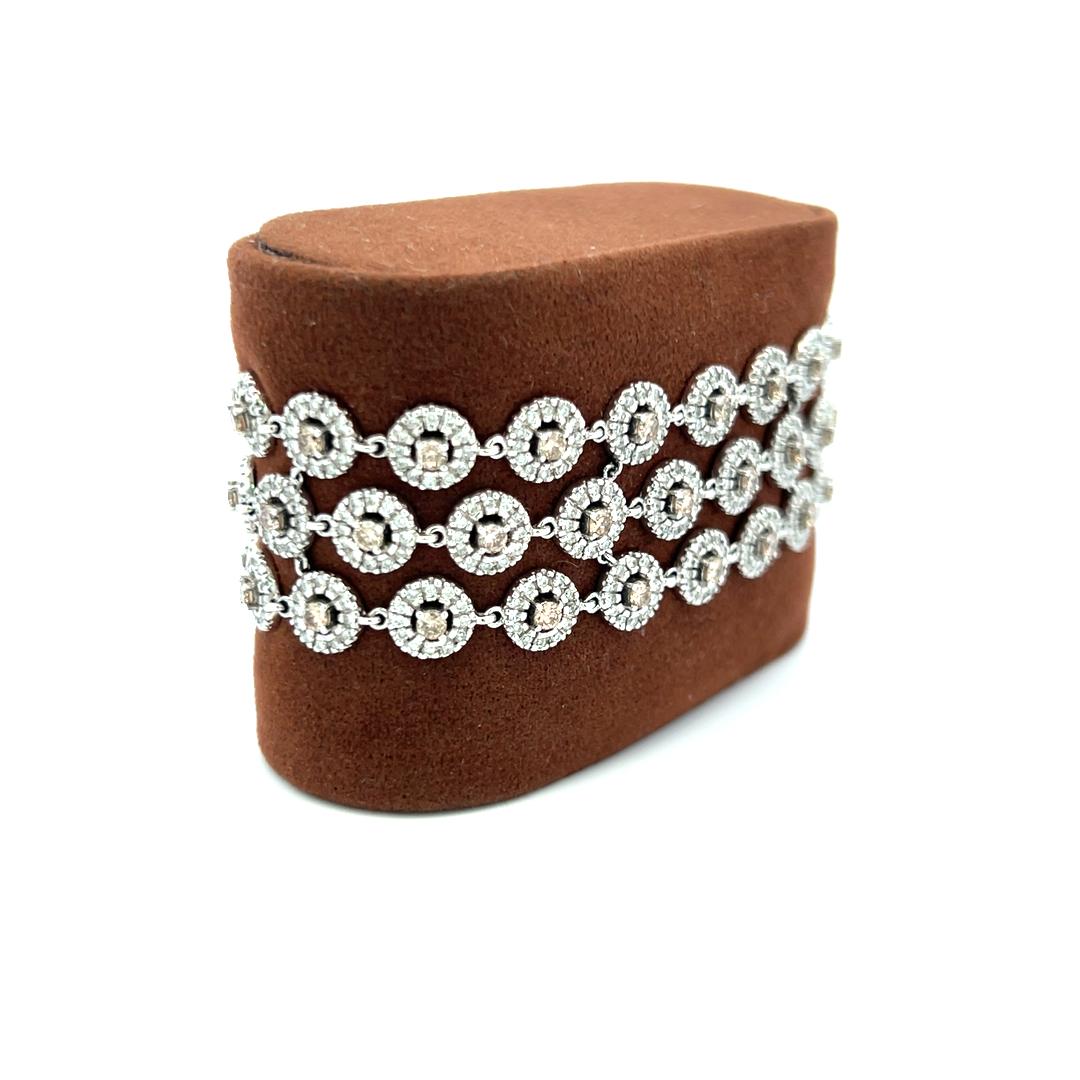 8.25 Carat Round Fancy Brown Diamond 18 Karat White Gold Link Bracelet
