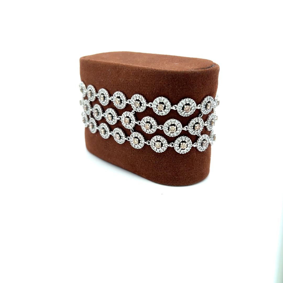 8.25 Carat Round Fancy Brown Diamond 18 Karat White Gold Link Bracelet