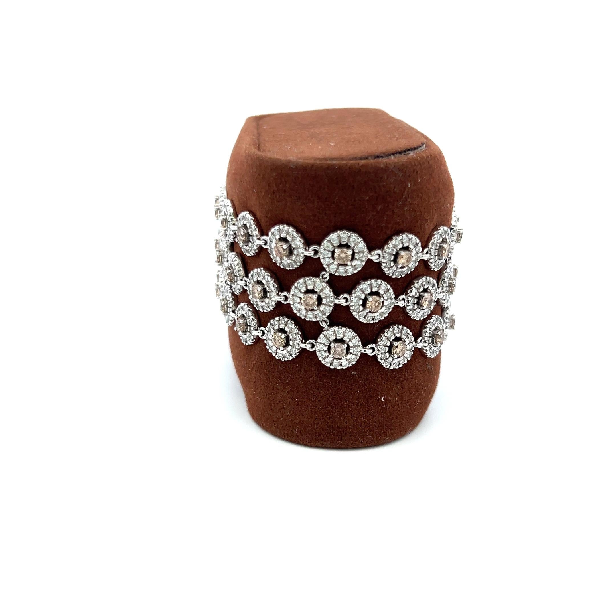 8.25 Carat Round Fancy Brown Diamond 18 Karat White Gold Link Bracelet