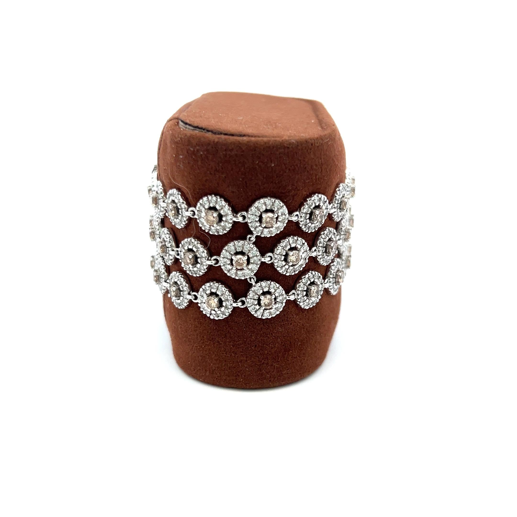 8.25 Carat Round Fancy Brown Diamond 18 Karat White Gold Link Bracelet