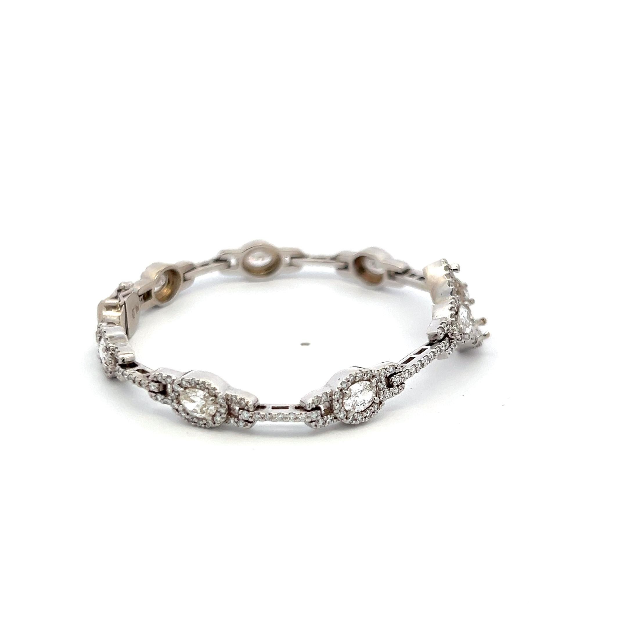 4.36 Carat Oval and Round and Pear Shape Diamond 18K White Gold Link Bracelet