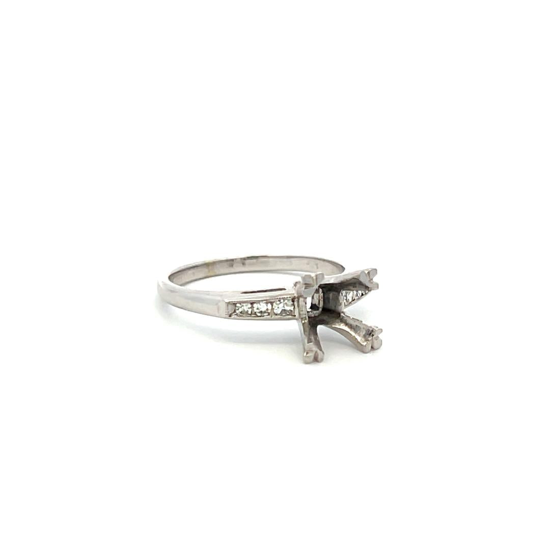 0.10 Carat Round Brilliant G VS Diamond 14 Karat White Gold Semi Mount Ring