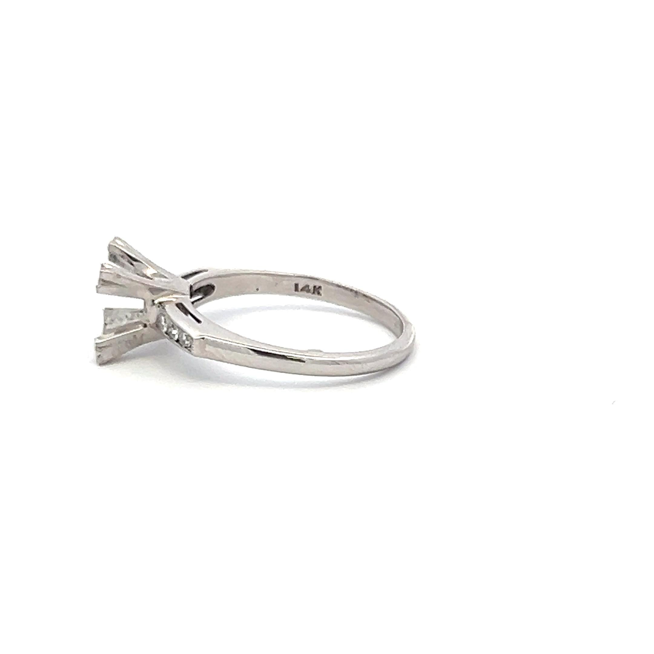 0.10 Carat Round Brilliant G VS Diamond 14 Karat White Gold Semi Mount Ring