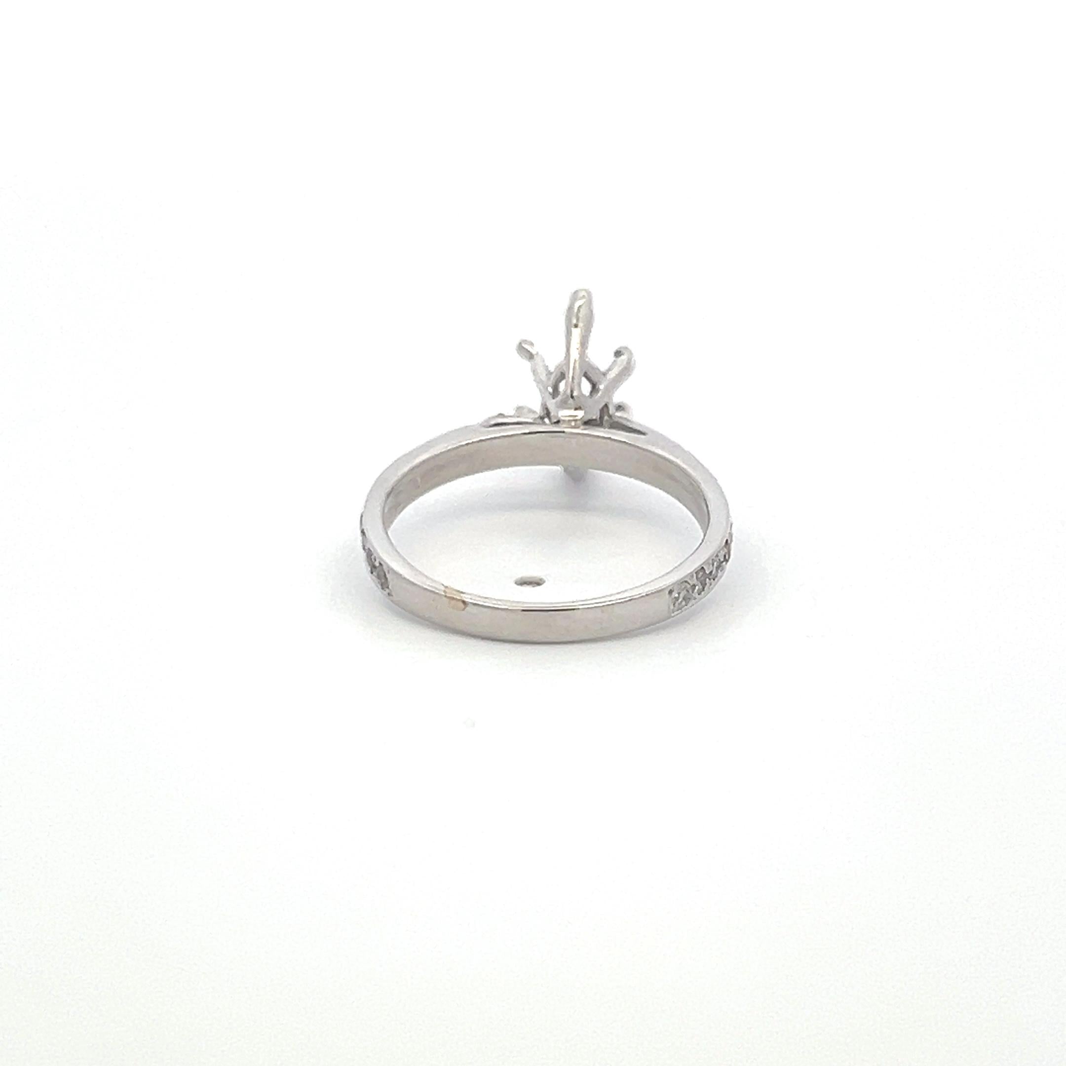 0.30 Carat Round Brilliant H VS Diamond 14 Karat White Gold Semi Mount Ring