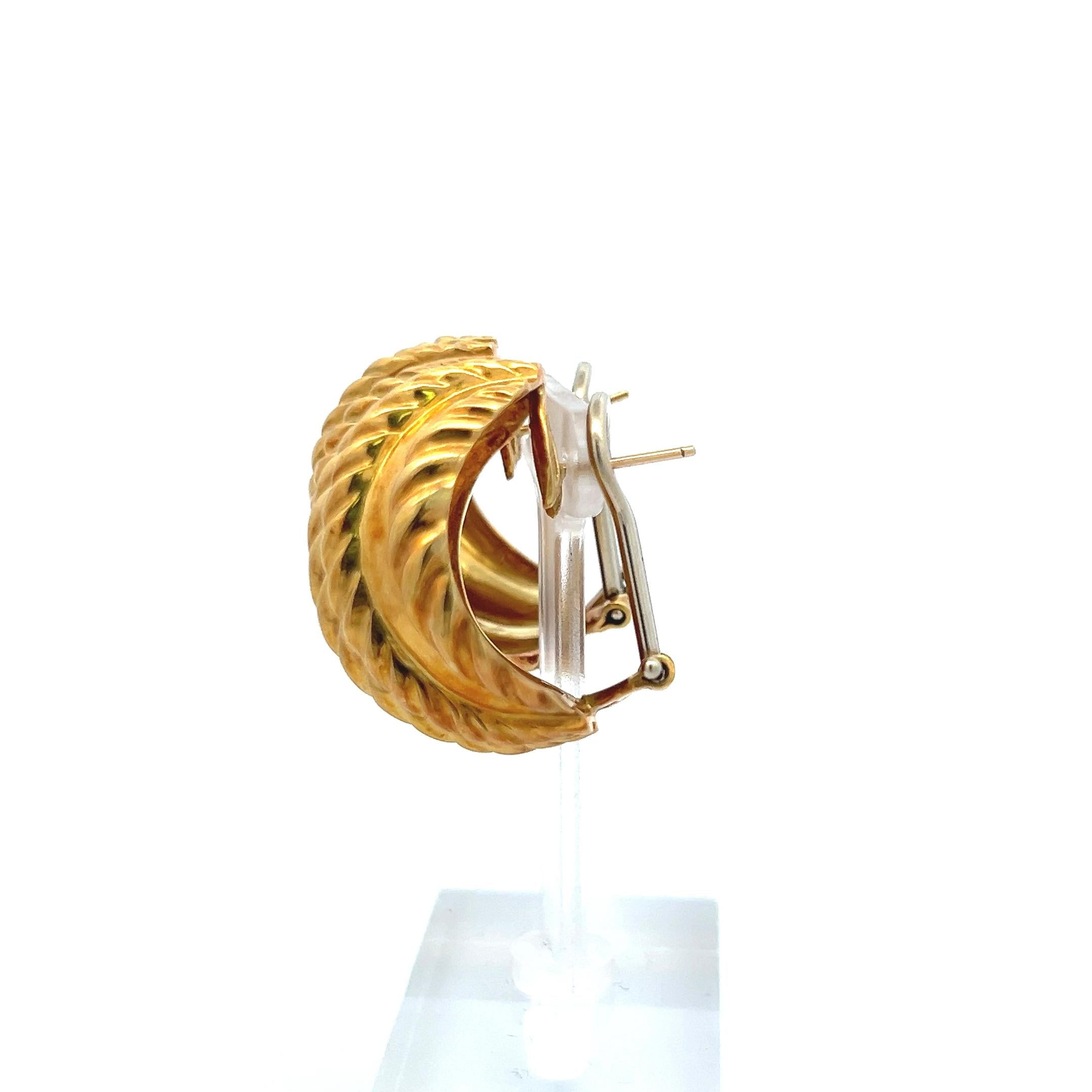 Textured 18K Yellow Gold Ribbed Clip-On Earrings (Vintage Bold Design)