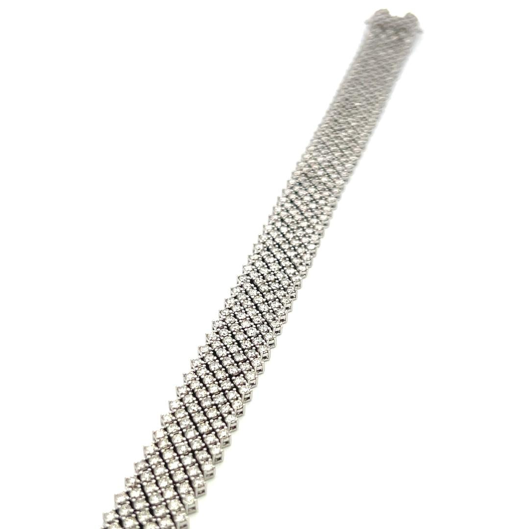 11.50 Carat Round Brilliant G VS Diamond 14 Karat White Gold Tennis Bracelet