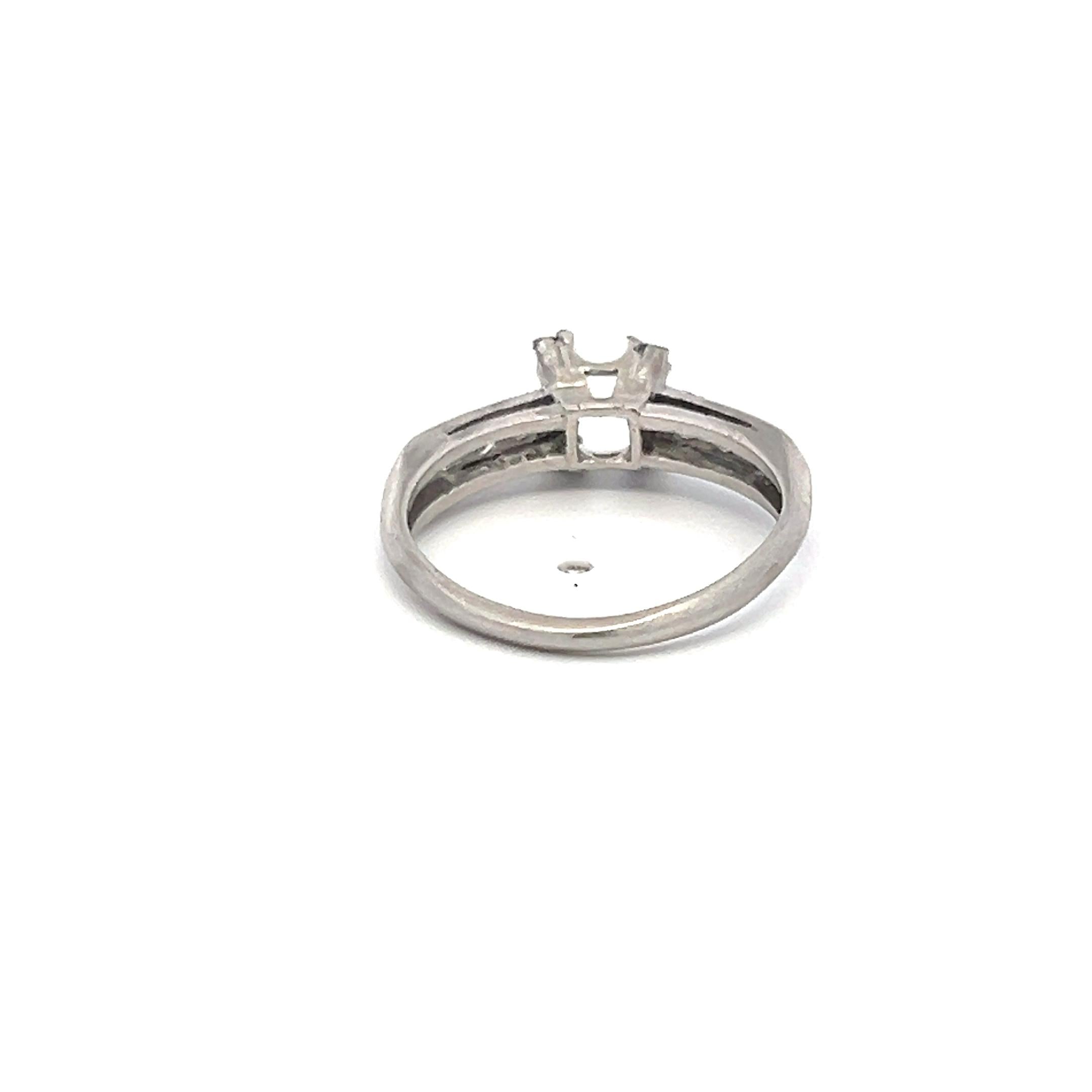 0.18 Carat Circular Brilliant Cut G SI Diamond Platinum Semi Mount Ring
