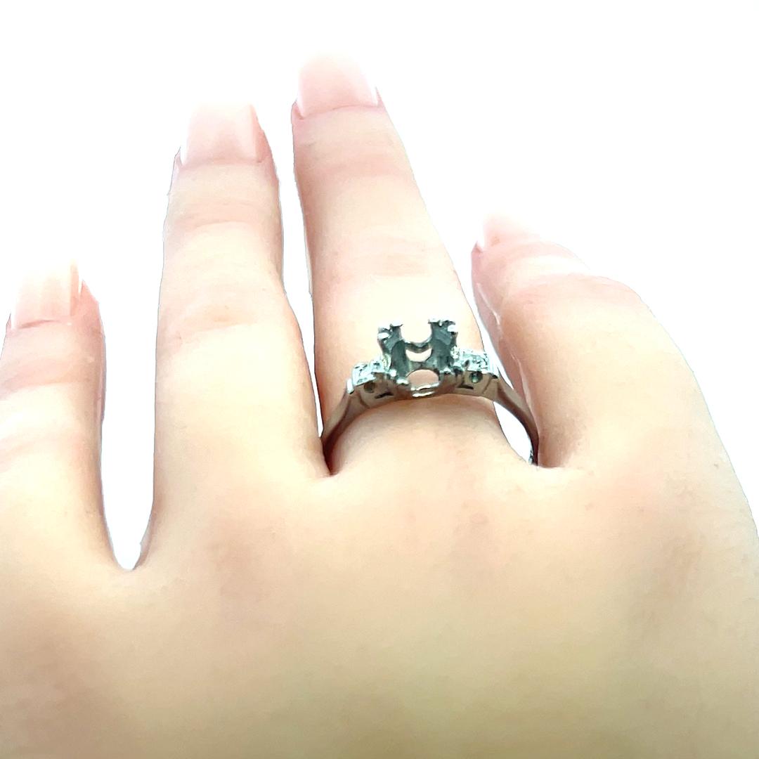 0.08 Carat Circular Brilliant Cut H SI Diamond Platinum Semi Mount Ring
