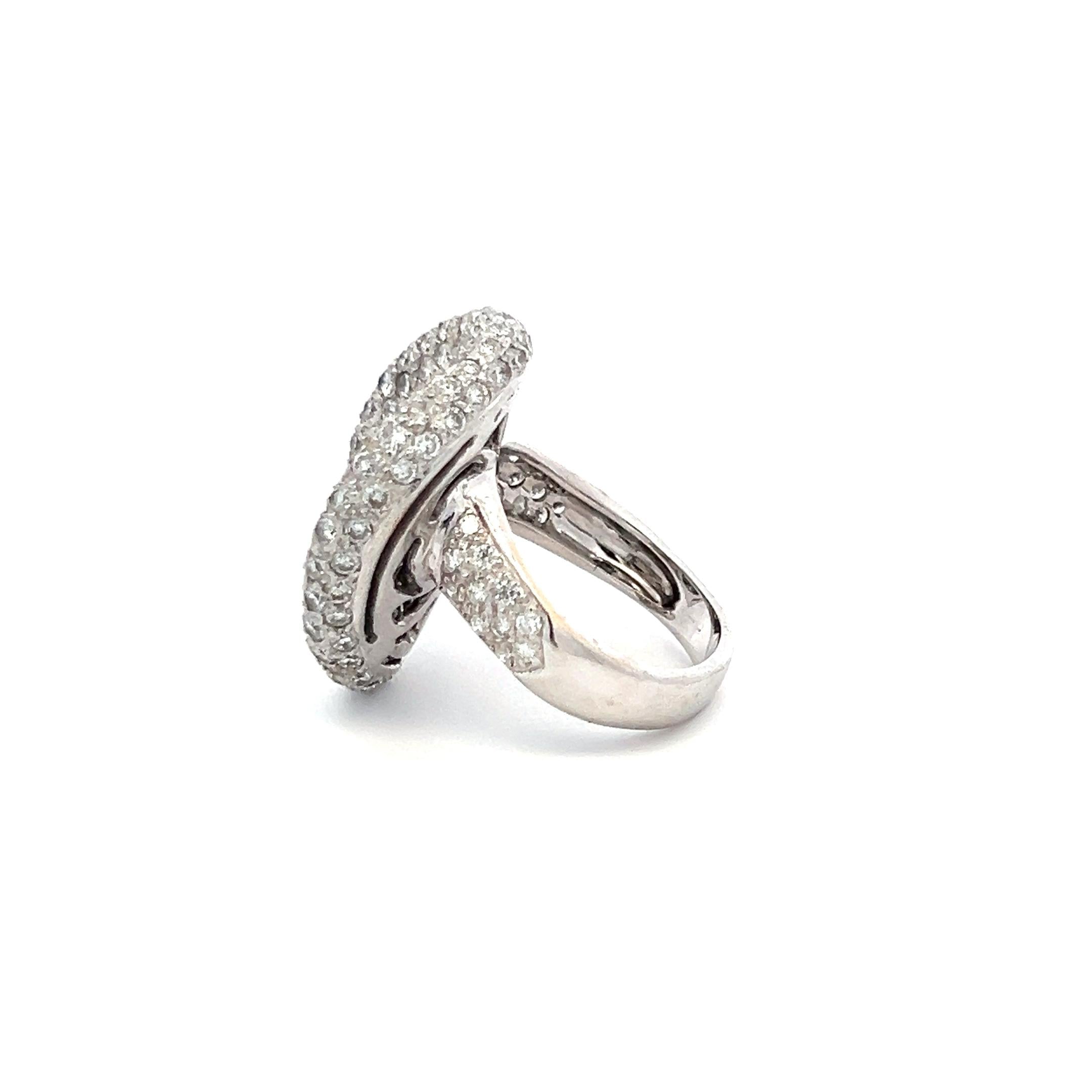 4.00 Carat Round Brilliant I VS Diamond 18 Karat White Gold Cocktail Ring