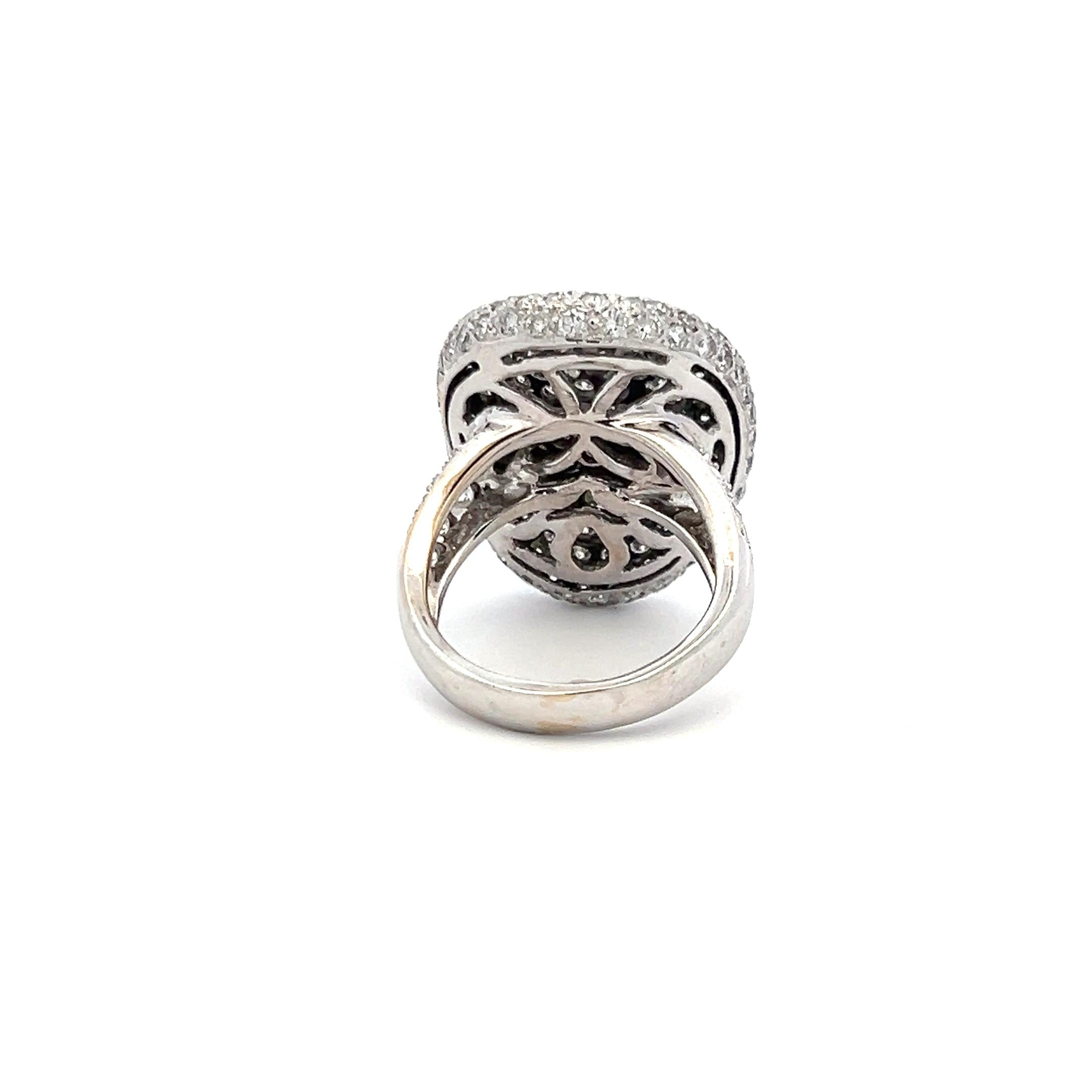4.00 Carat Round Brilliant I VS Diamond 18 Karat White Gold Cocktail Ring