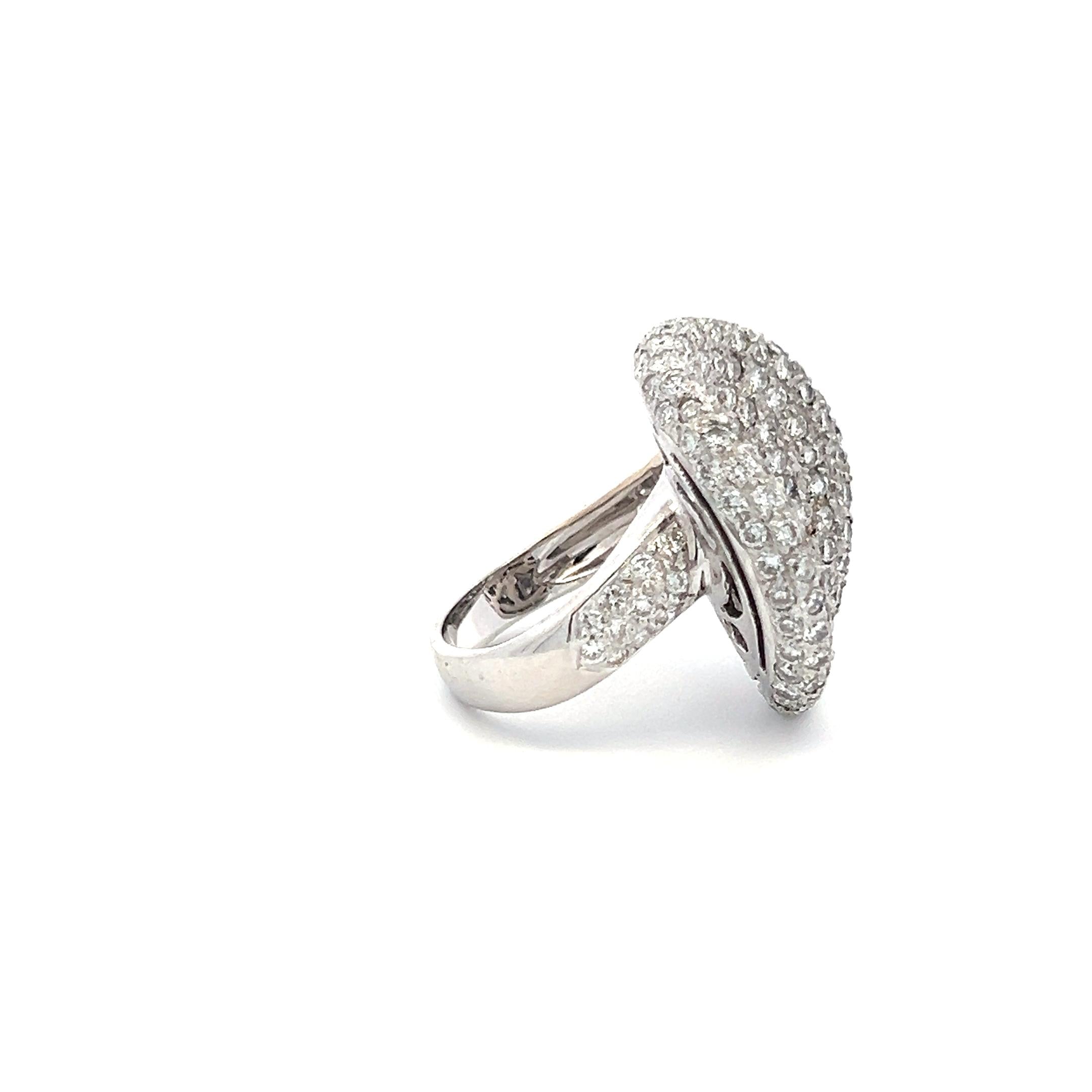 4.00 Carat Round Brilliant I VS Diamond 18 Karat White Gold Cocktail Ring