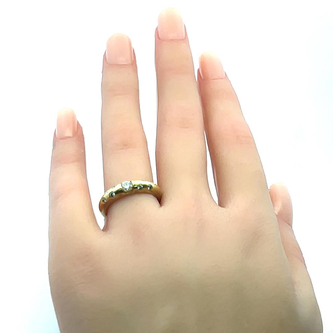 0.37 Carat Round Brilliant H SI Diamond 18 Karat Yellow Gold Band Ring