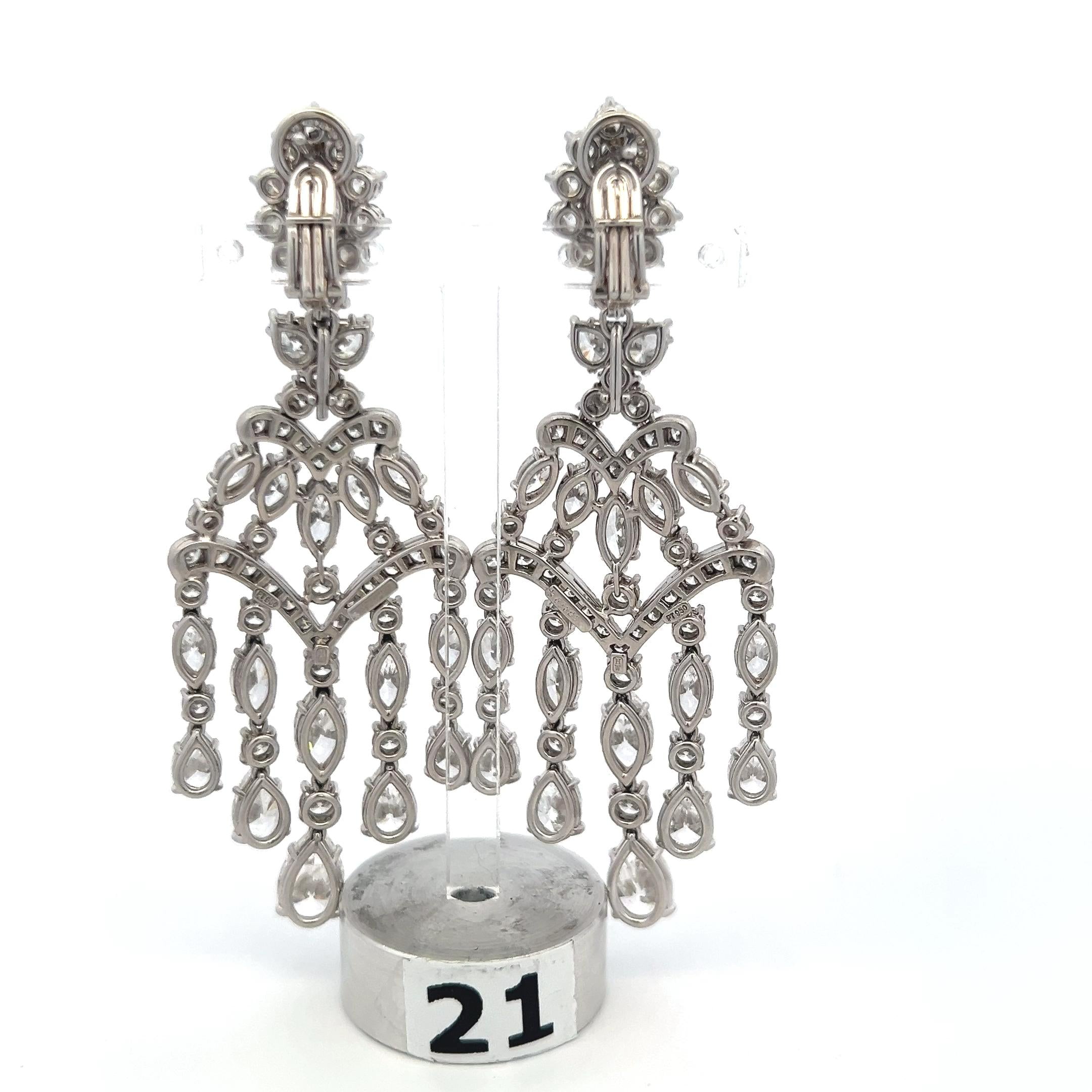 Harry Winston 25.45 Carat Mixed Shape D-VS Diamond Platinum Dangling Earrings