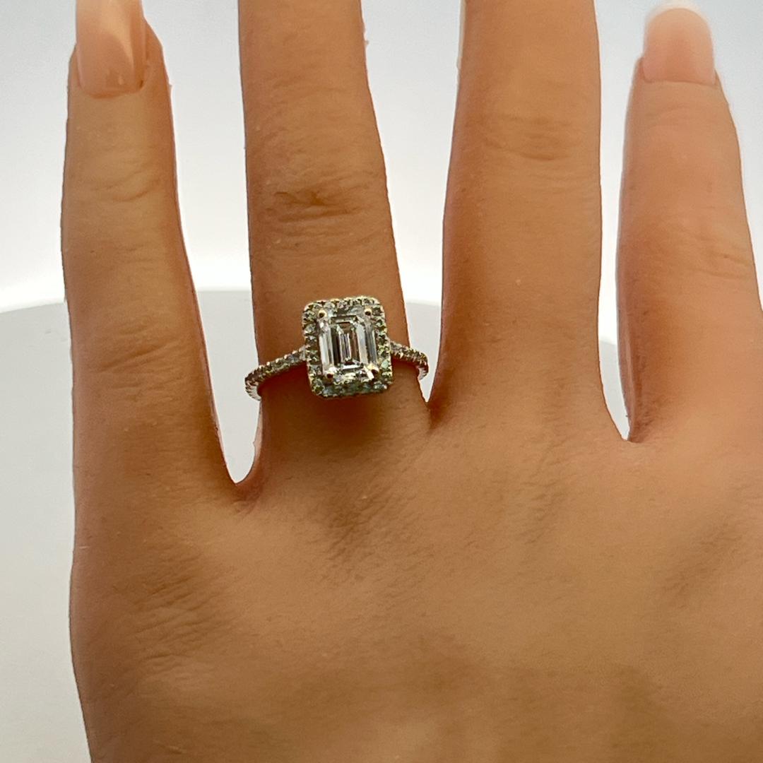 18K White Gold Engagement Ring with 2.01ct Lab-Grown and 0.5ct Natural Diamonds