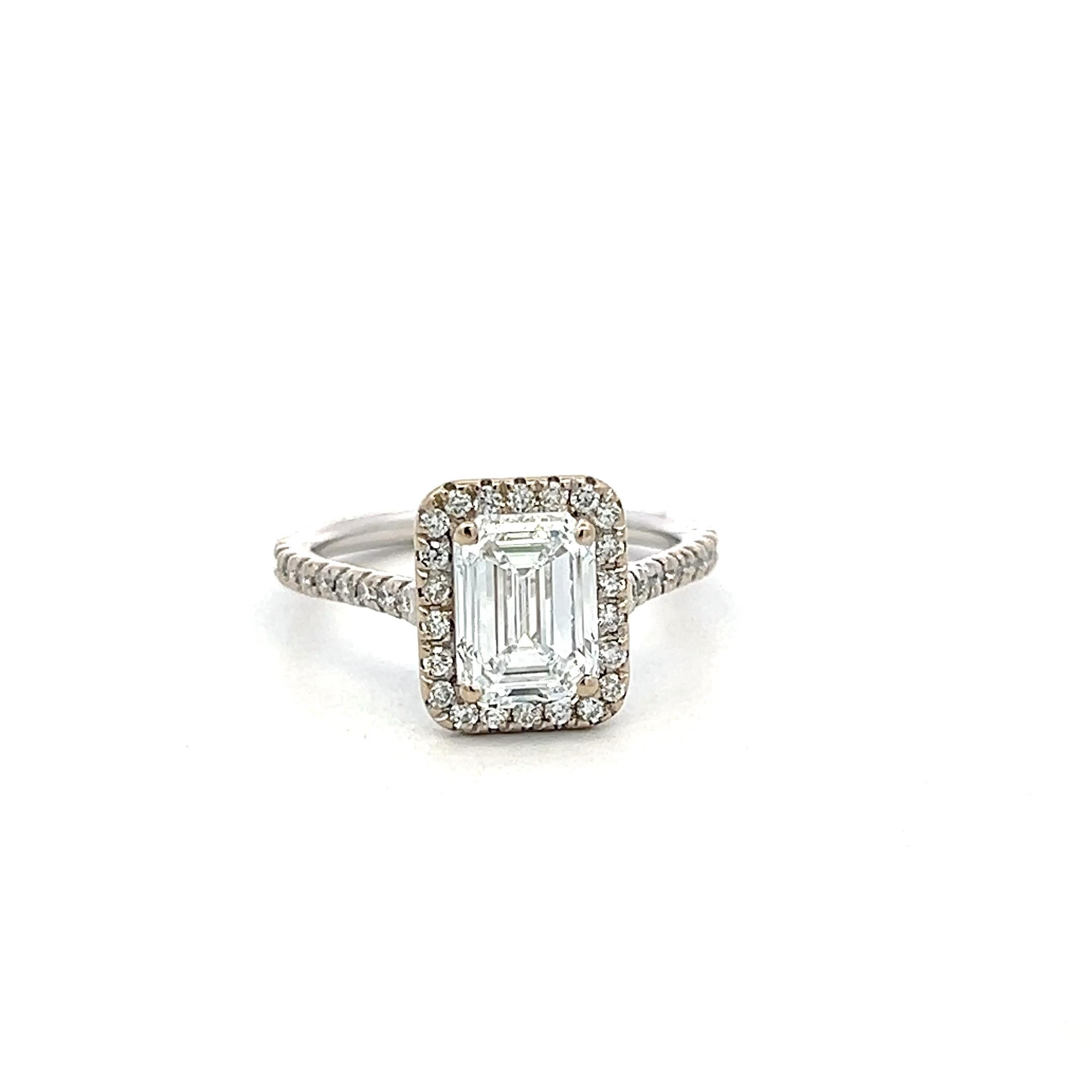 18K White Gold Engagement Ring with 2.01ct Lab-Grown and 0.5ct Natural Diamonds