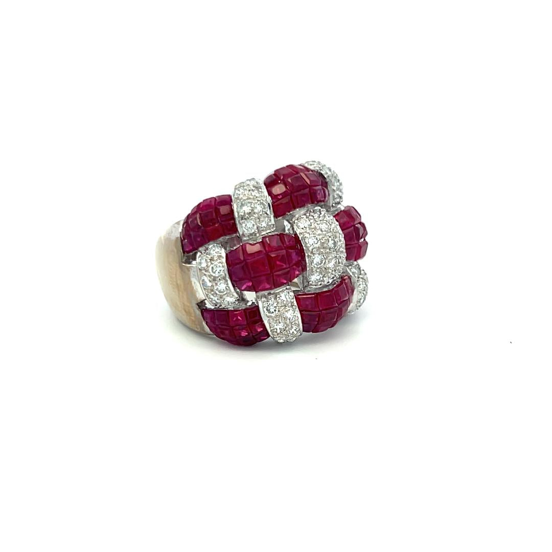 2.50 Carat Ruby 0.60 Carat Round Brilliant Diamond 18K White Gold Cocktail Ring