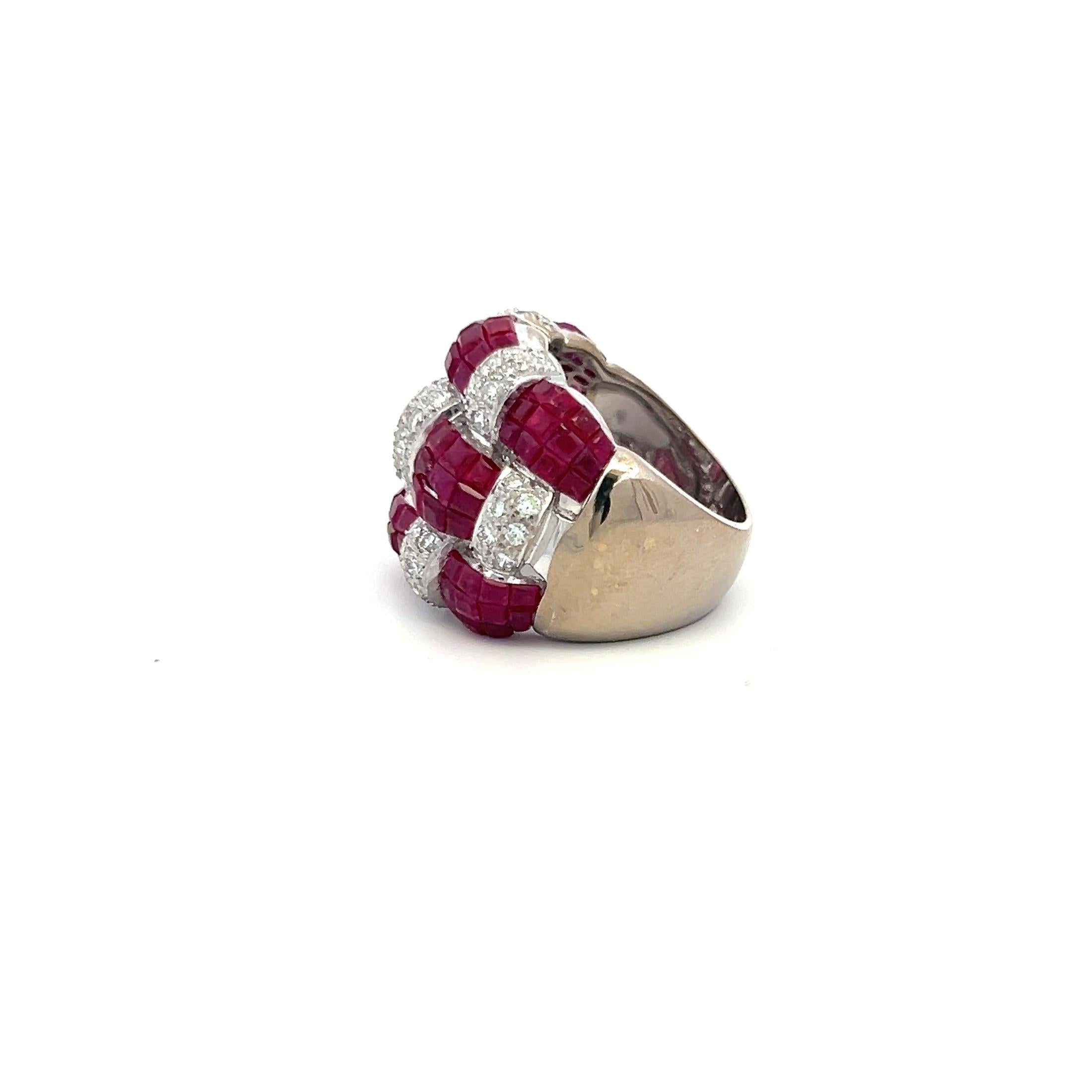2.50 Carat Ruby 0.60 Carat Round Brilliant Diamond 18K White Gold Cocktail Ring