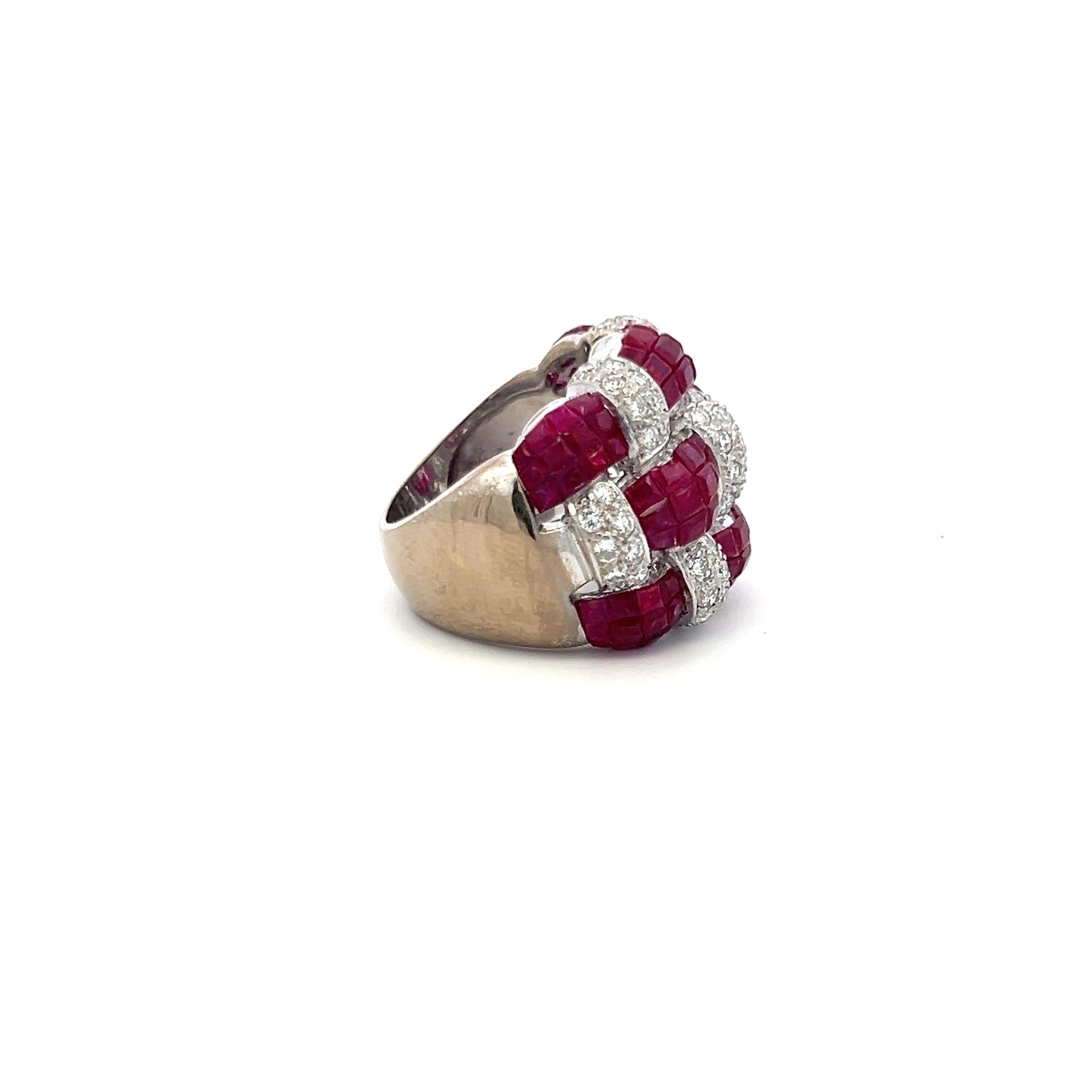 2.50 Carat Ruby 0.60 Carat Round Brilliant Diamond 18K White Gold Cocktail Ring