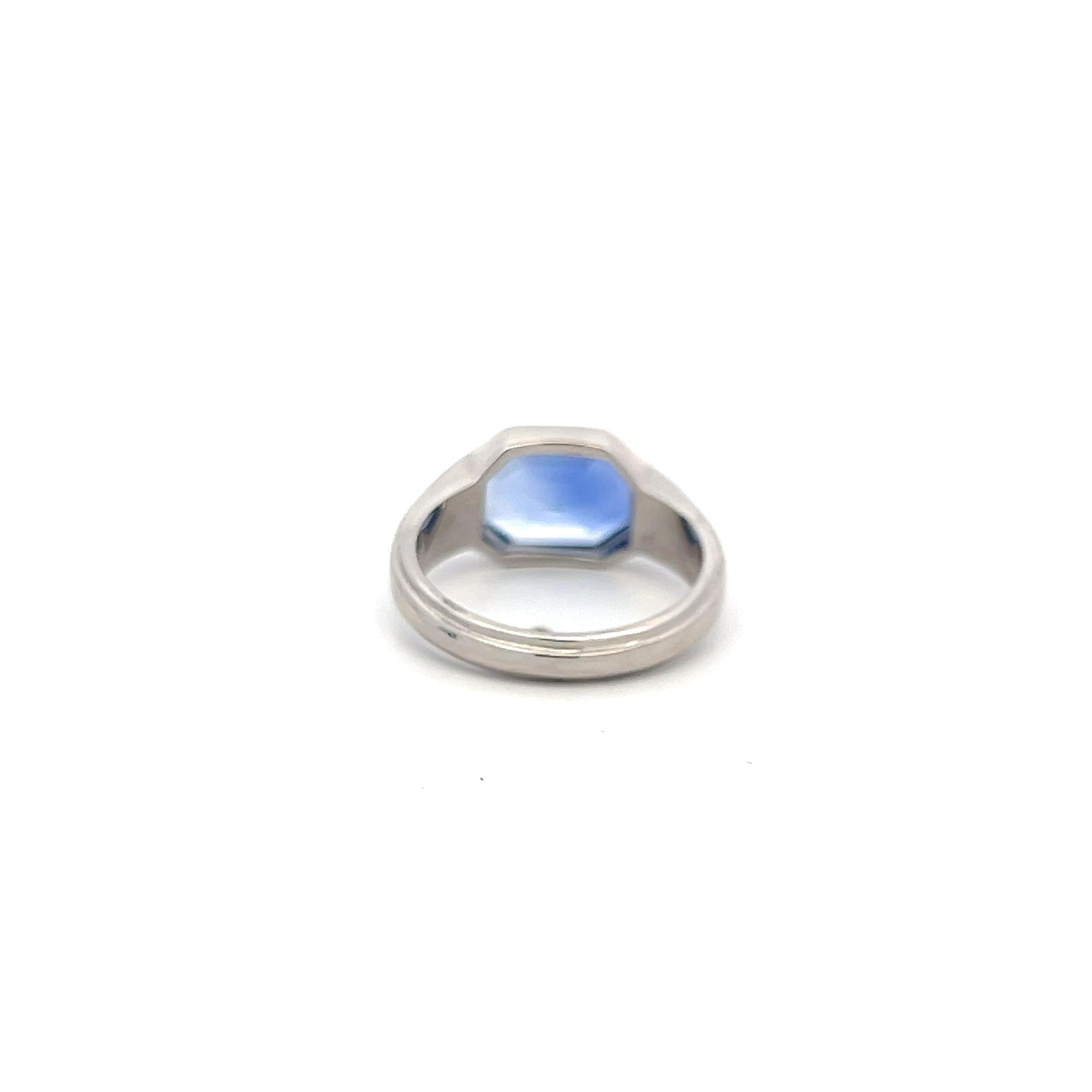 Boucheron 9.5-7.8MM HEXA Sapphire 18 Karat White Gold Gems Stone Ring